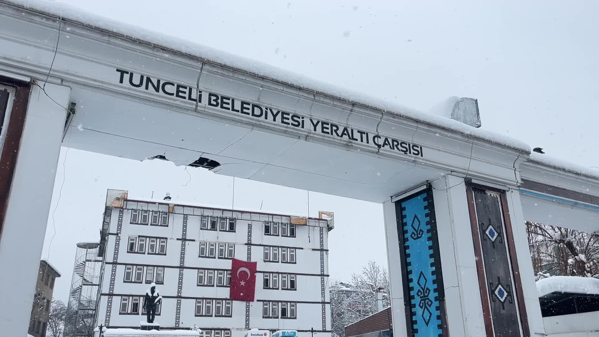 Tunceli'de yağışların ardından iş yerlerini su basan Yeraltı Çarşısı esnafı çözüm bekliyor