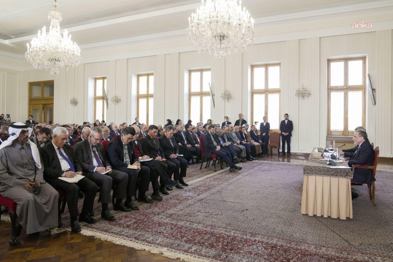 İran Dışişleri Bakanı Arakçi, Tahran'daki yabancı misyon şefleriyle bir araya geldi