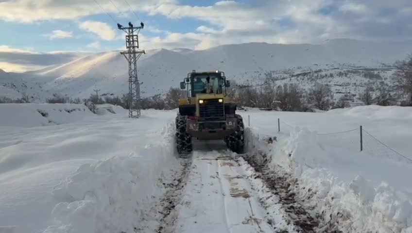 Adıyaman Çelikhan’daki su kuyularında hasar tespit çalışması: 2 kuyu devrede, 2 kuyu için çalışmalar sürüyor
