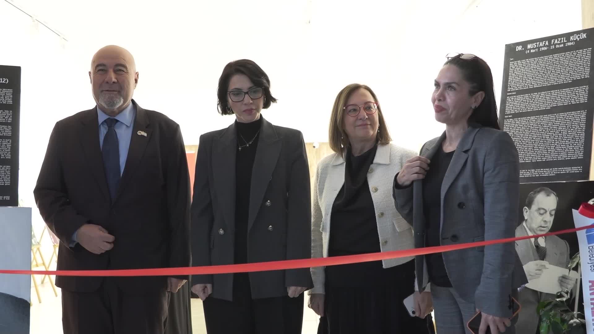 Muratpaşa’da “Kıbrıs Liderleri” temalı fotoğraf sergisi