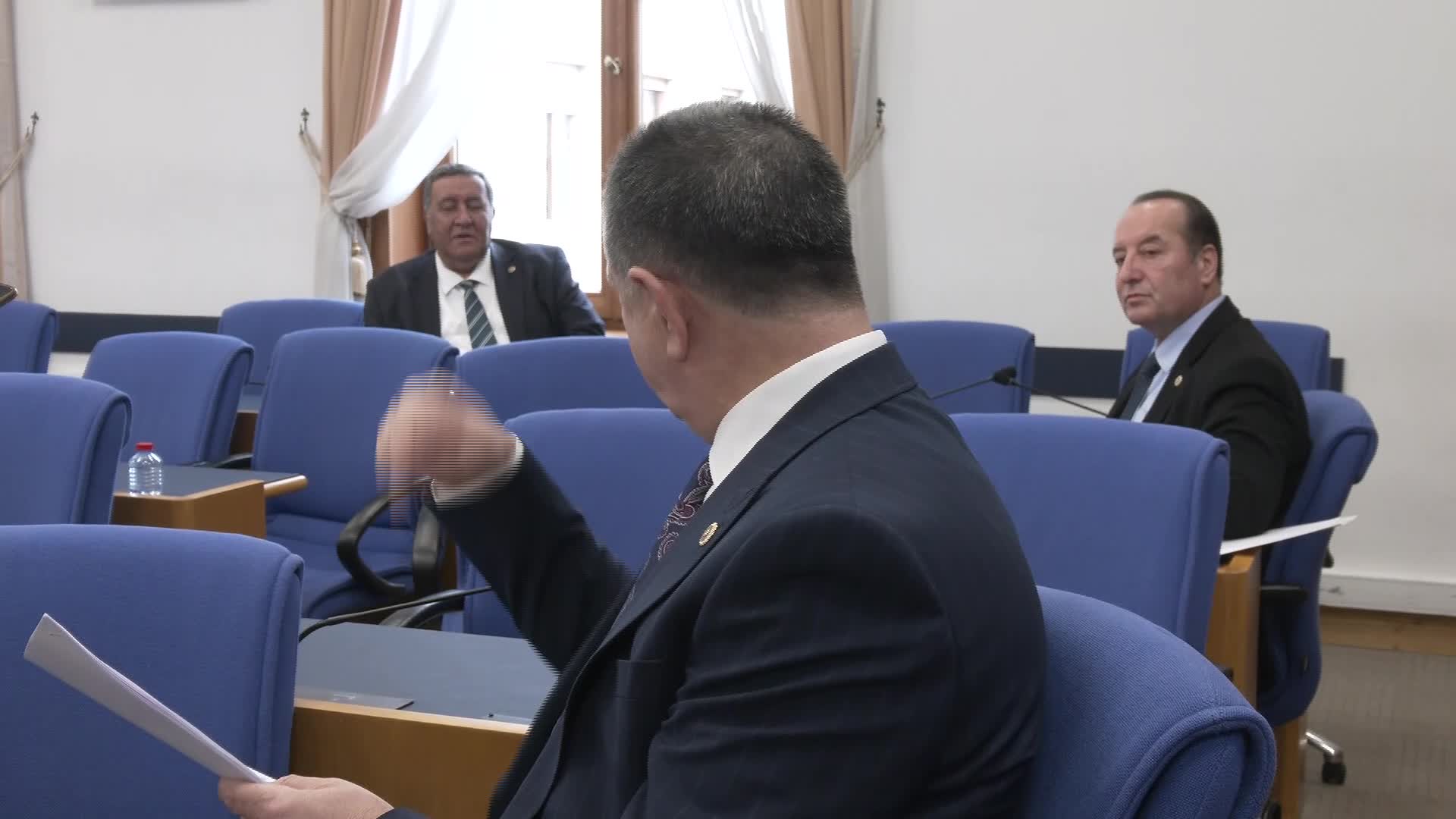TBMM Plan ve Bütçe Komisyonu.. CHP'li Ağbaba: "Milli kurumlar sadece yandaş medyaya reklam veriyor"