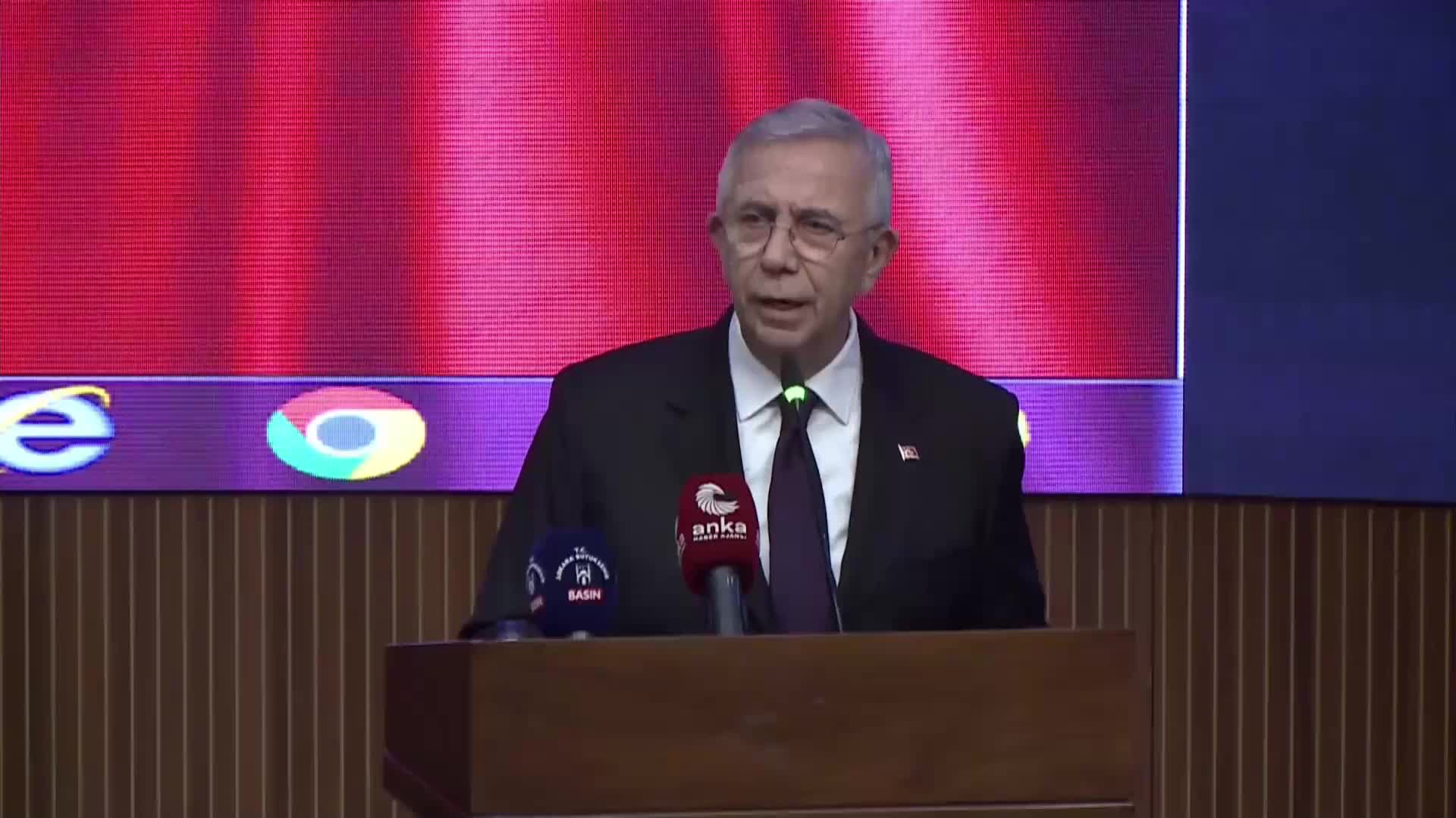 Mansur Yavaş: "Kuraklığı neden kabul etmiyorsunuz DSİ olarak? Su var da biz mi vermedik?"