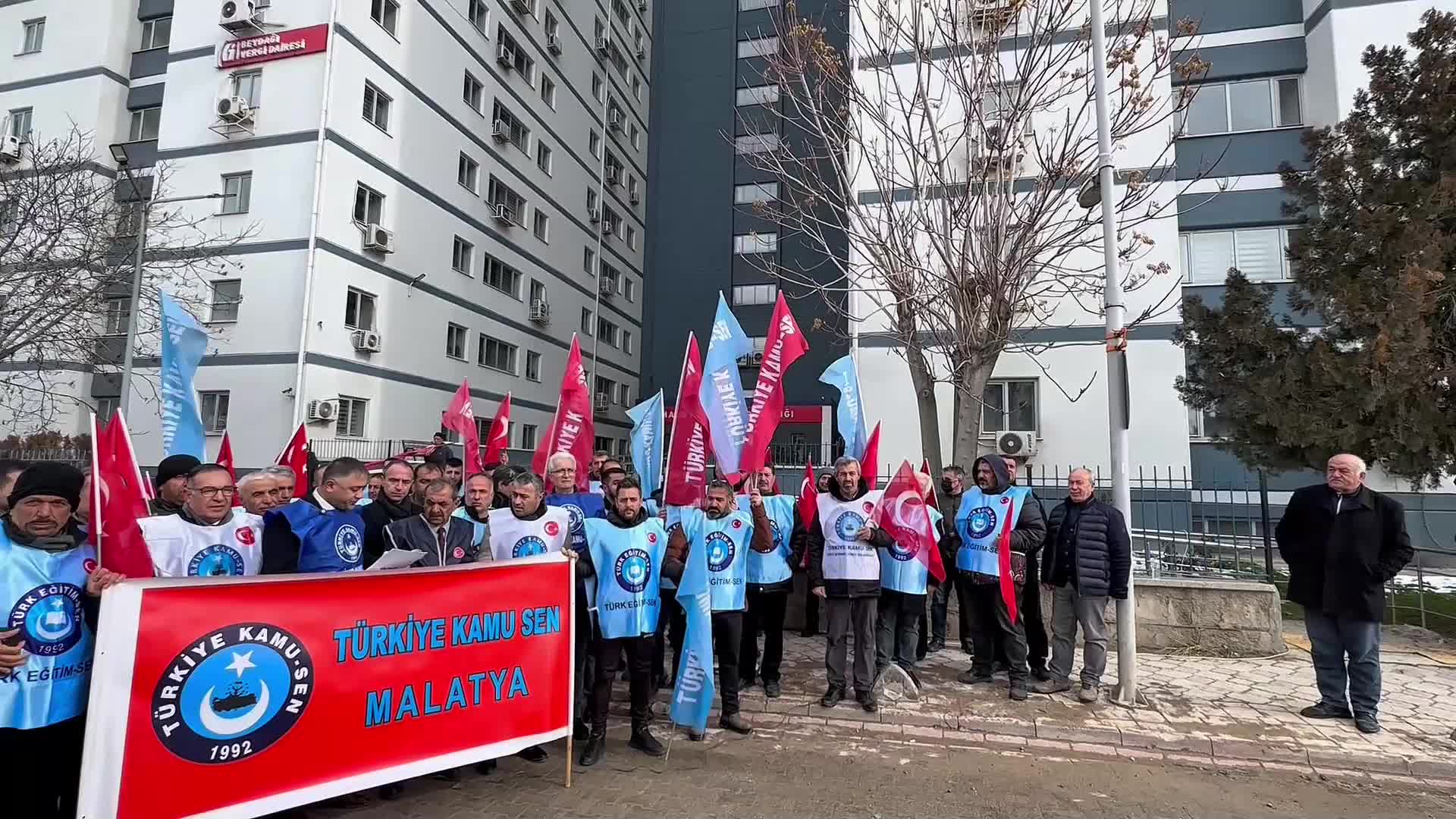 Türkiye Kamu-Sen’den Malatya Defterdarlığı önünde zam tepkisi