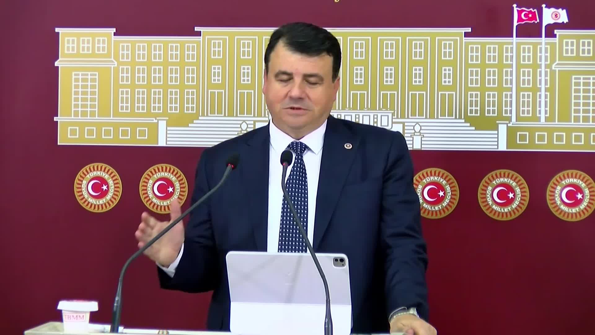 CHP'li Öztürk'den AK Parti'nin emeklilere ilişkin kanun teklifine tepki: Bugün Türk lirası pul olmuş durumdadır
