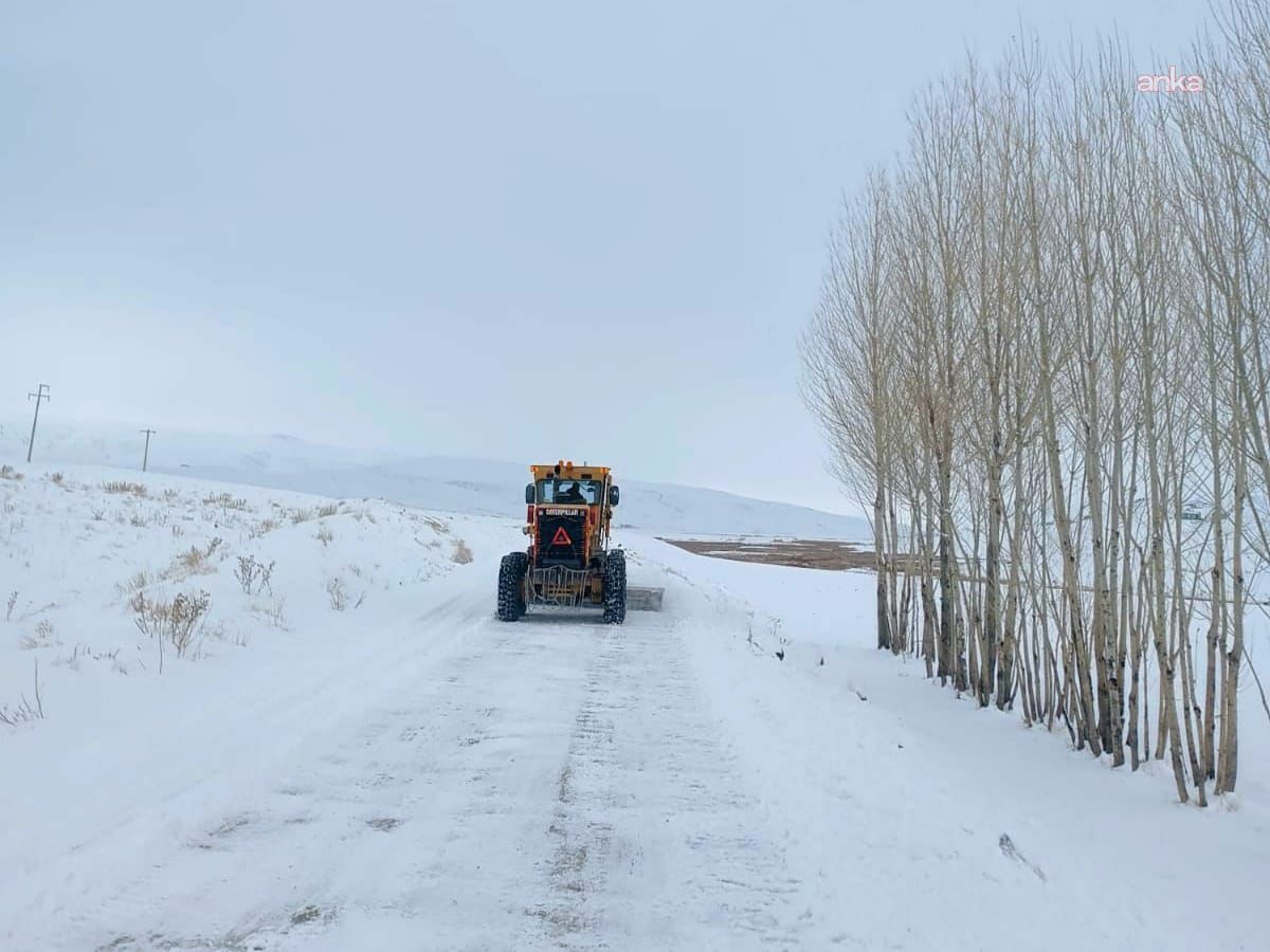 Van’da 363 yerleşim yerine ulaşım sağlanamıyor