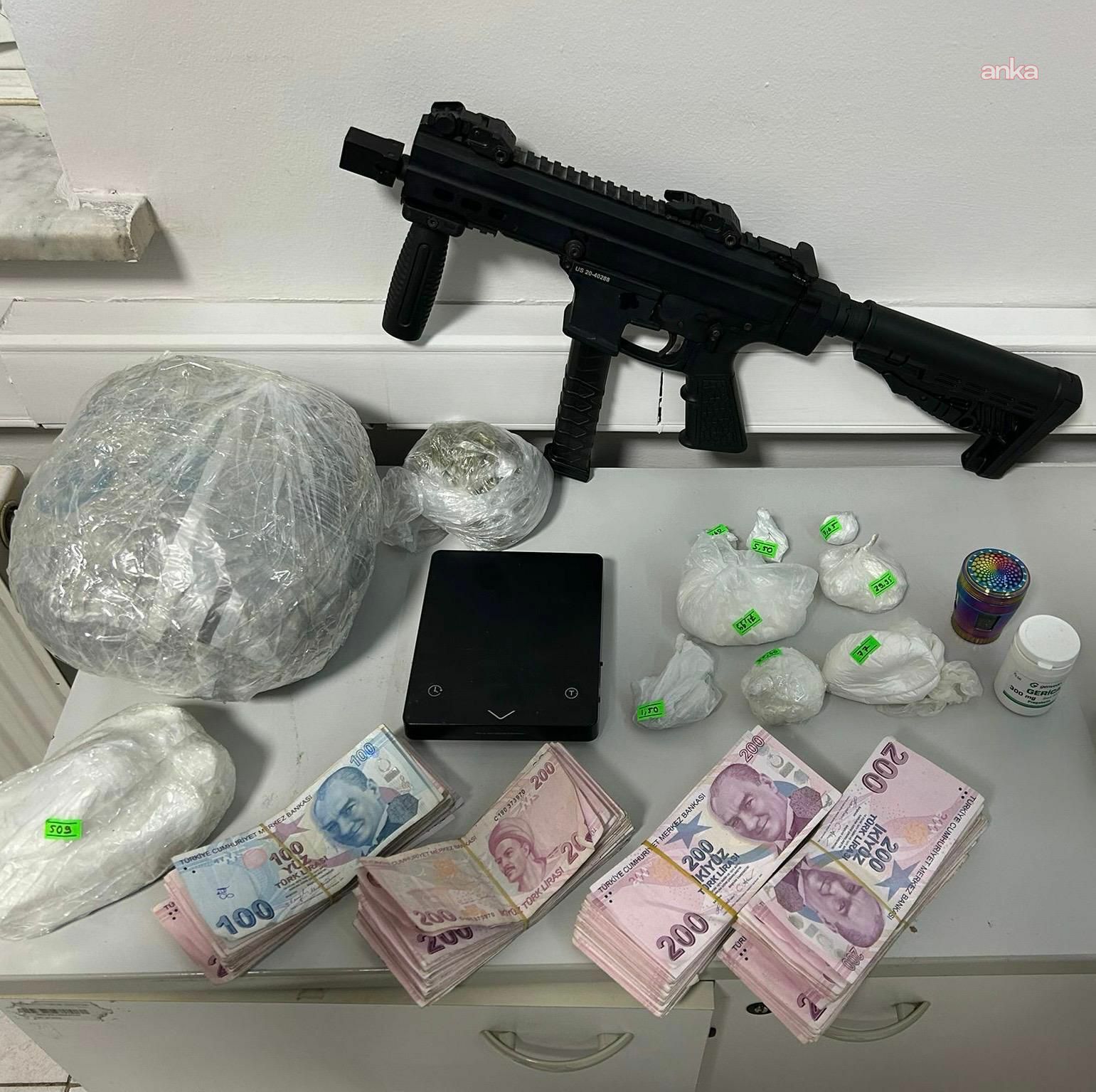 İzmir’de 29 yıl hapis cezası bulunan firari hükümlü yakalandı