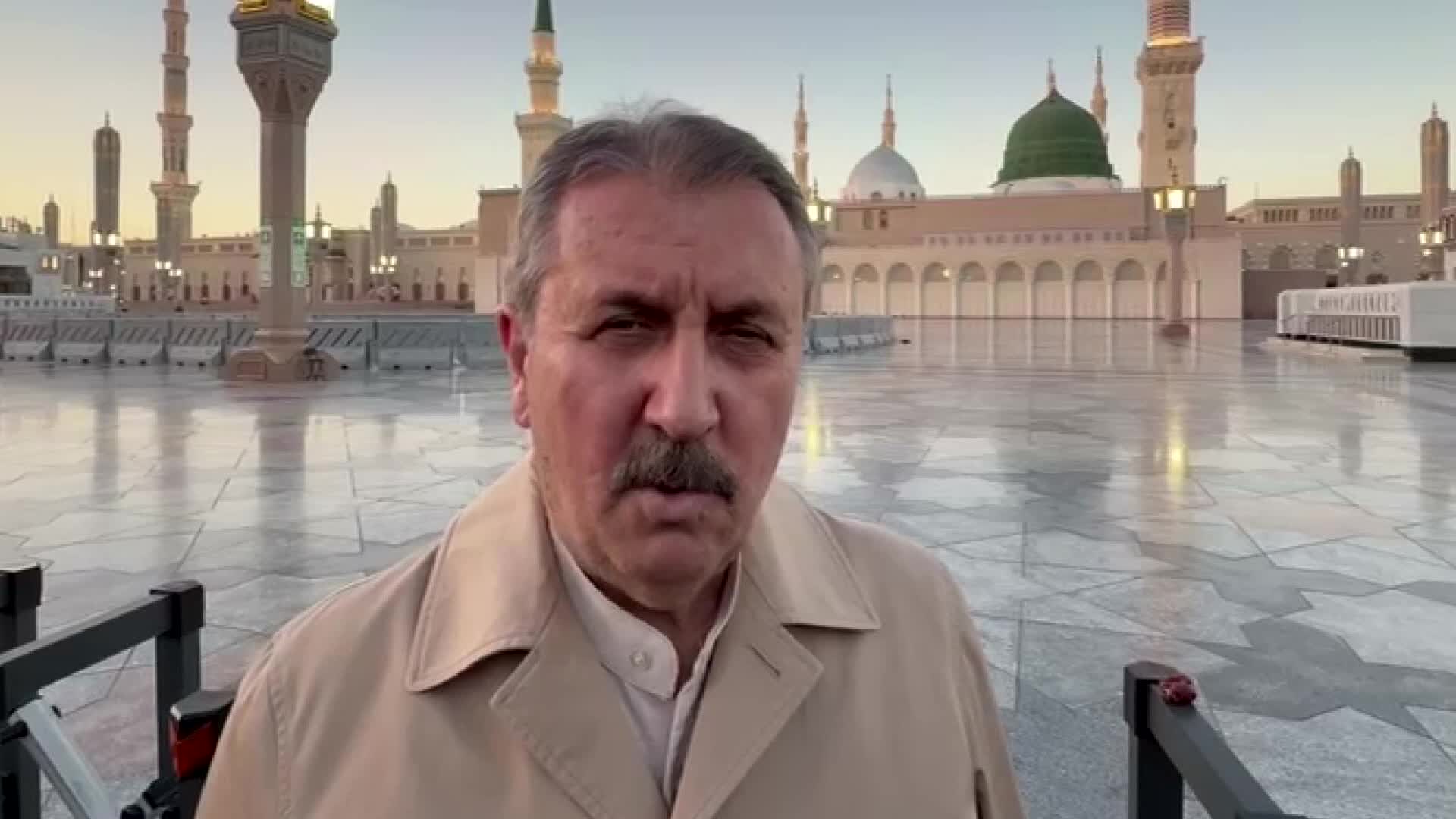 BBP lideri Destici Medine'den Kandil mesajı gönderdi: "İslam aleminin Miraç Kandili’ni tebrik ediyorum"
