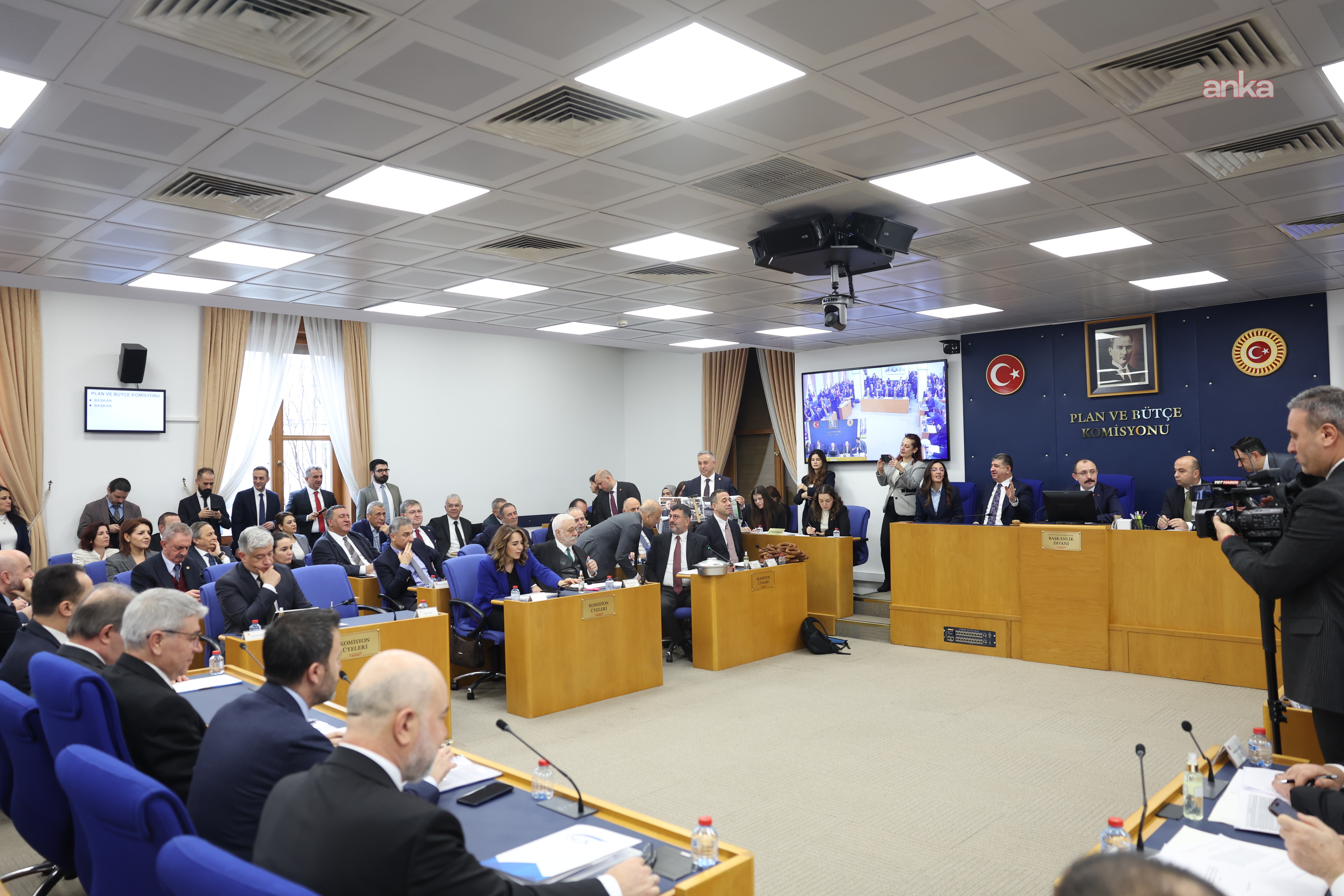 TBMM Plan ve Bütçe Komisyonu... Muhalefetten emekli maaşı tepkisi: "'Kaynak yok' diyorsanız siz gidin işi bilenler gelsin"
