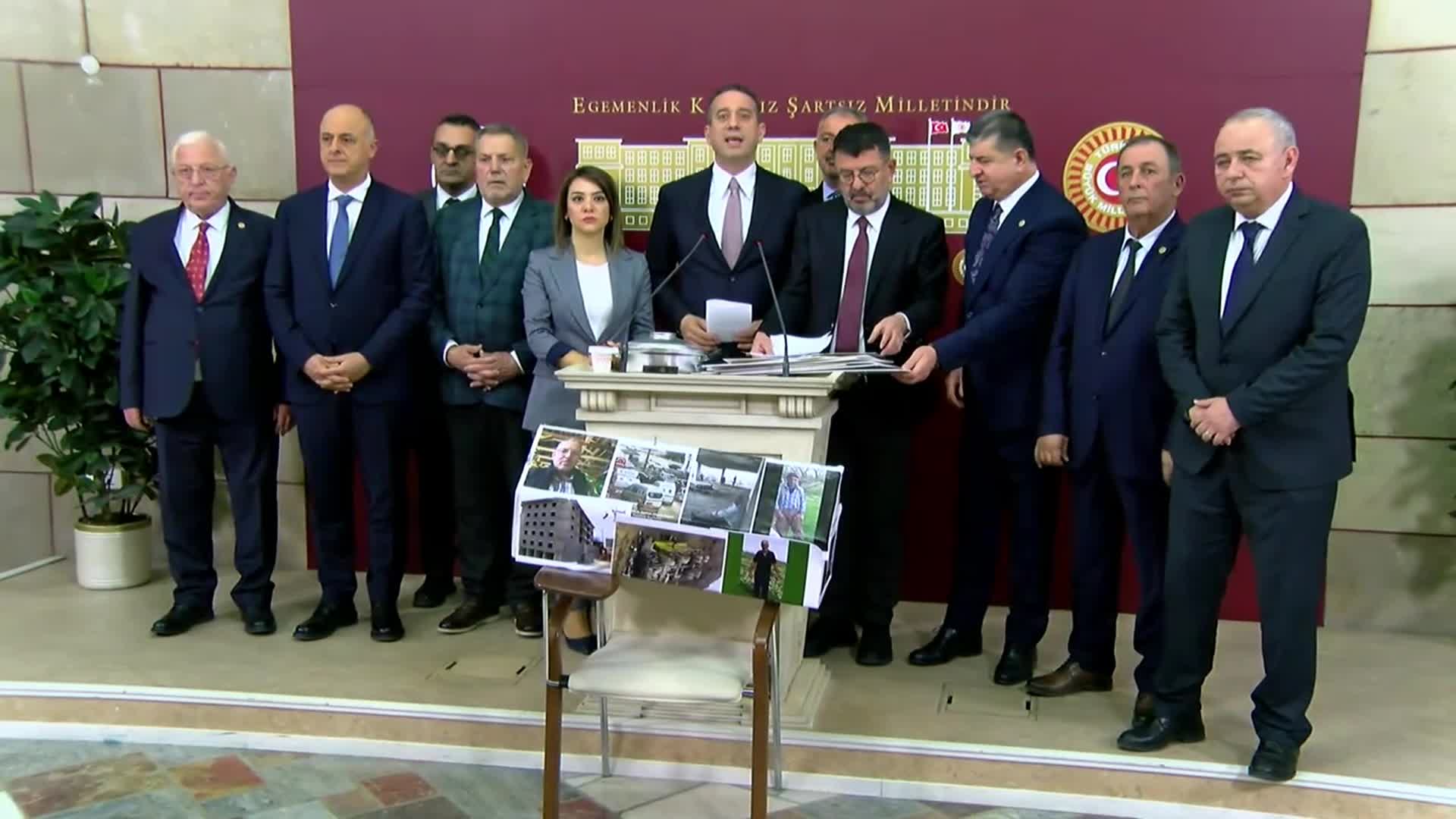 Veli Ağbaba: "Emeklilere de bir çağrımız var; kaybedeceğiniz hiçbir şeyiniz yok. Siz bir araya gelmedikçe bu iktidar sizi duymayacak"