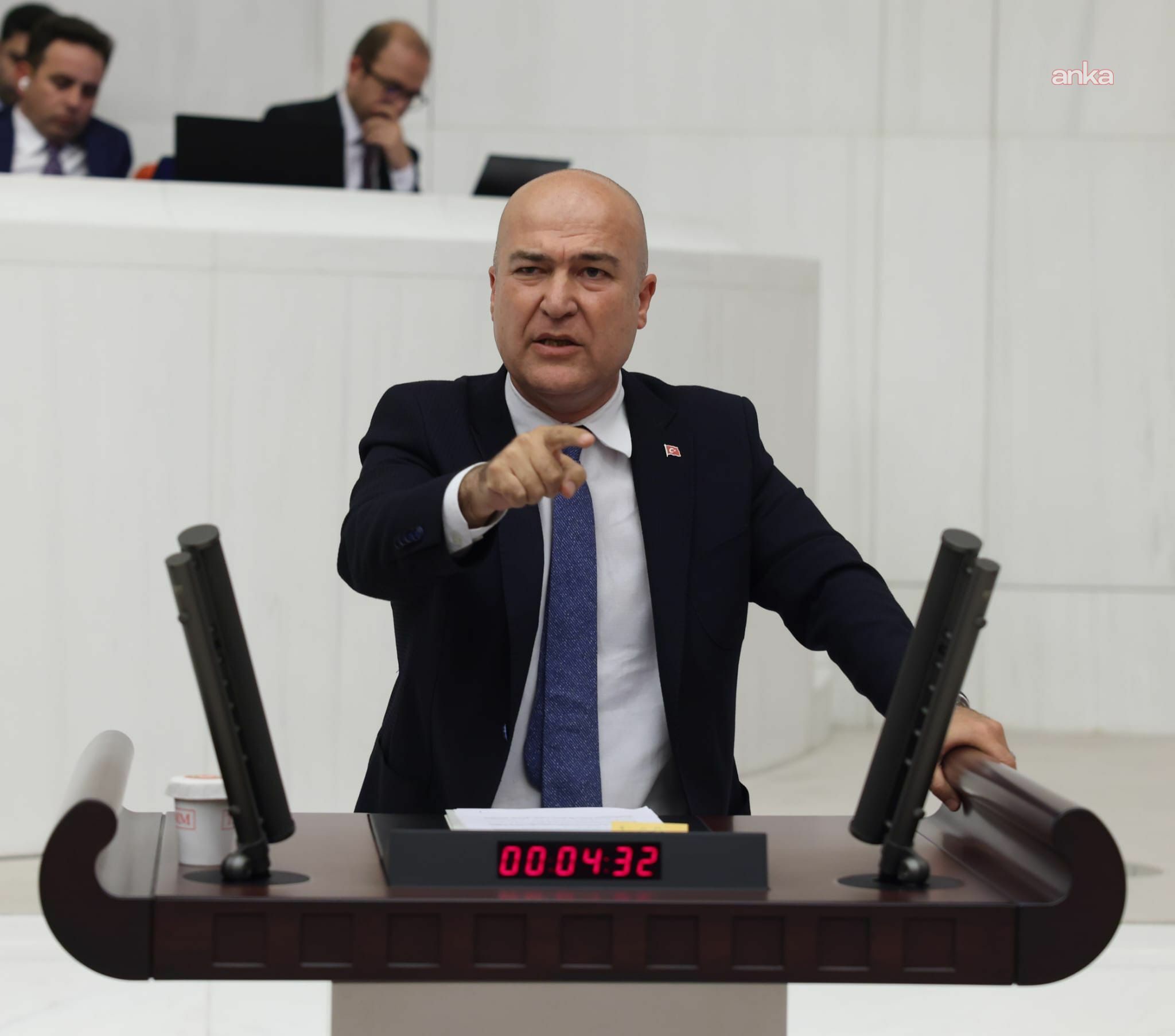 Murat Bakan’dan Ali Yerlikaya’ya: “Polis memuru Fehmi Çam hangi somut kamu yararı ve gerekçeyle tek başına yaya devriye olarak görevlendirilmiştir”
