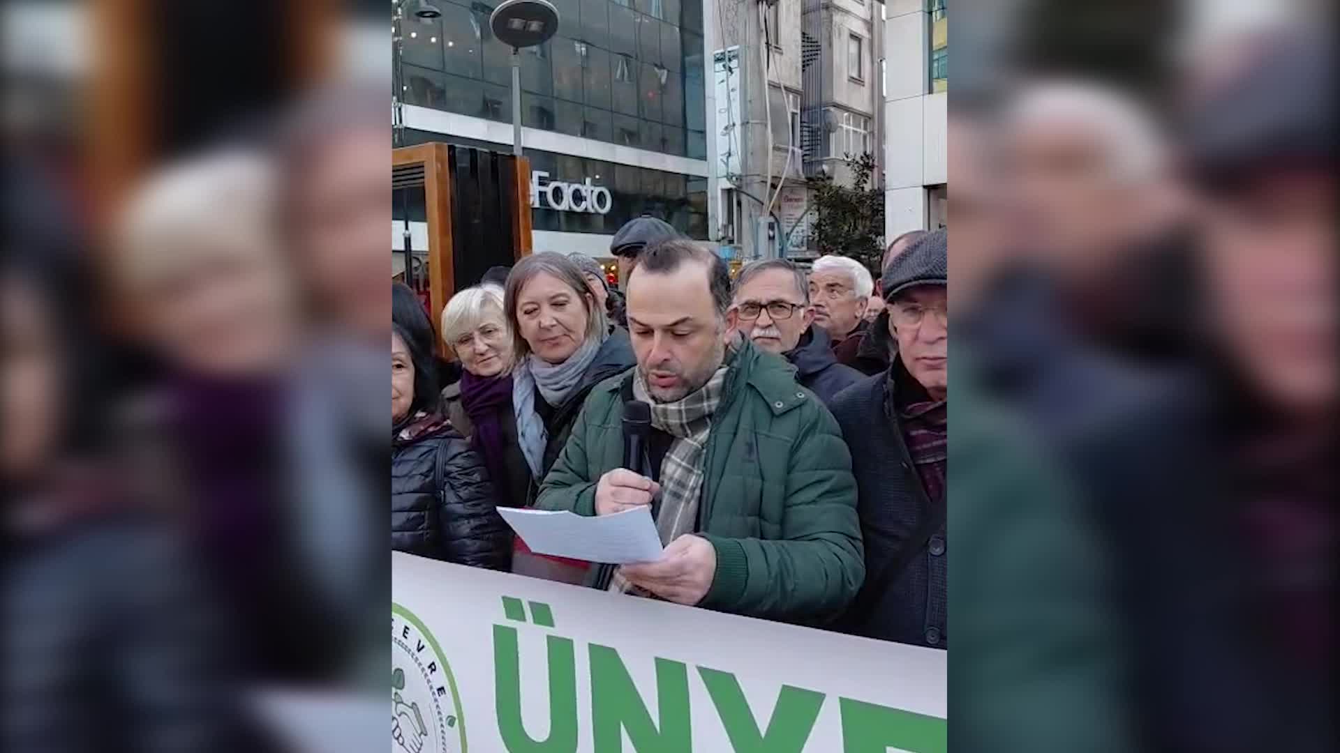 Ünye Çevre Platformu, Yalı Kumsalı'nda kaldırım genişletme çalışmasını protesto etti