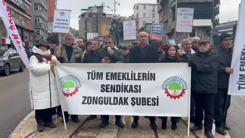 Tüm Emeklilerin Sendikası üyelerinin Zonguldak'taki zam eylemleri sürüyor