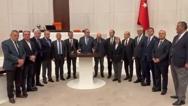 CHP'nin emekliler için "Meclis'i terk etmeme" eylemi sürüyor... Faik Öztrak: Türkiye bir an önce bir emeklilik reformunu hayata geçirmek zorundadır