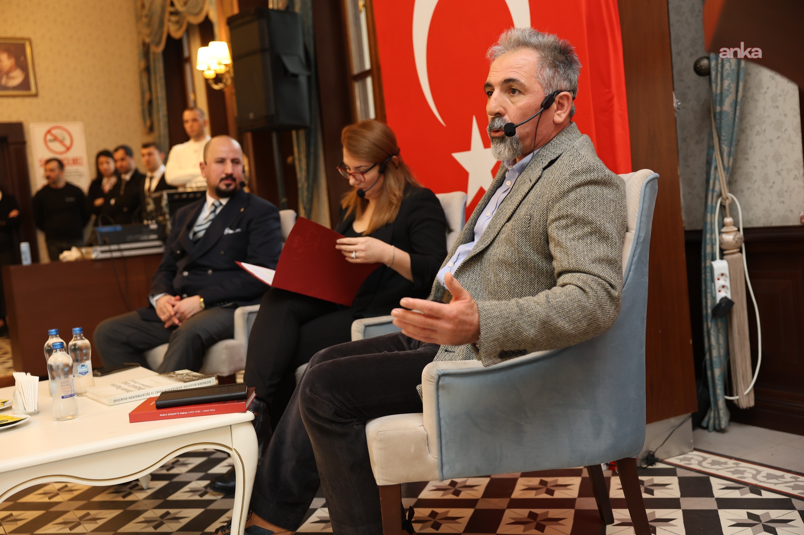 Eskişehir Büyükşehir Belediyesi Porsuk Konuk Evi, kent belleğini koruyan söyleşiye ev sahipliği yaptı