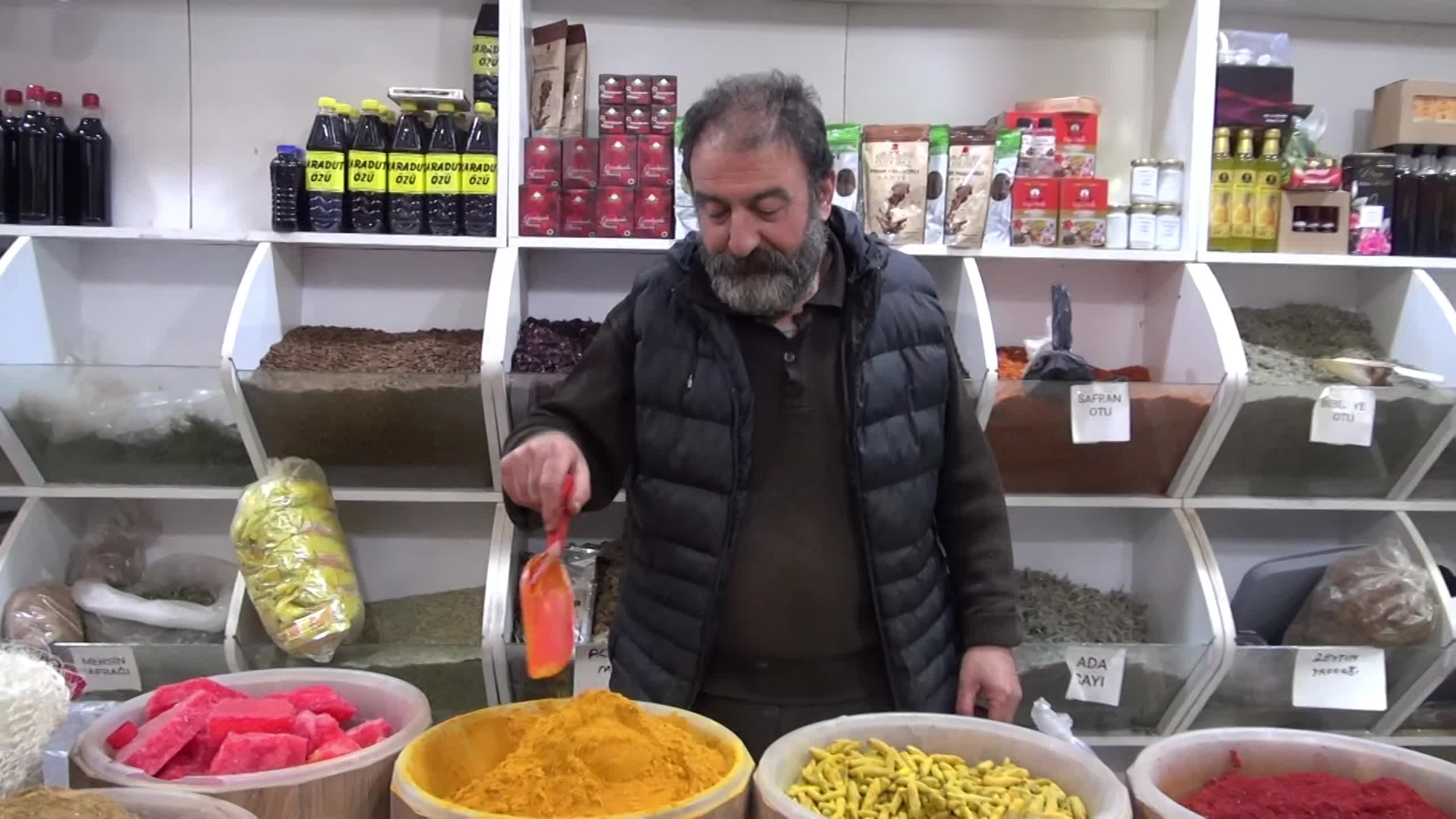 Mardin'de kuşaktan kuşağa aktarılan şifalı bitkiler yoğun ilgi görüyor