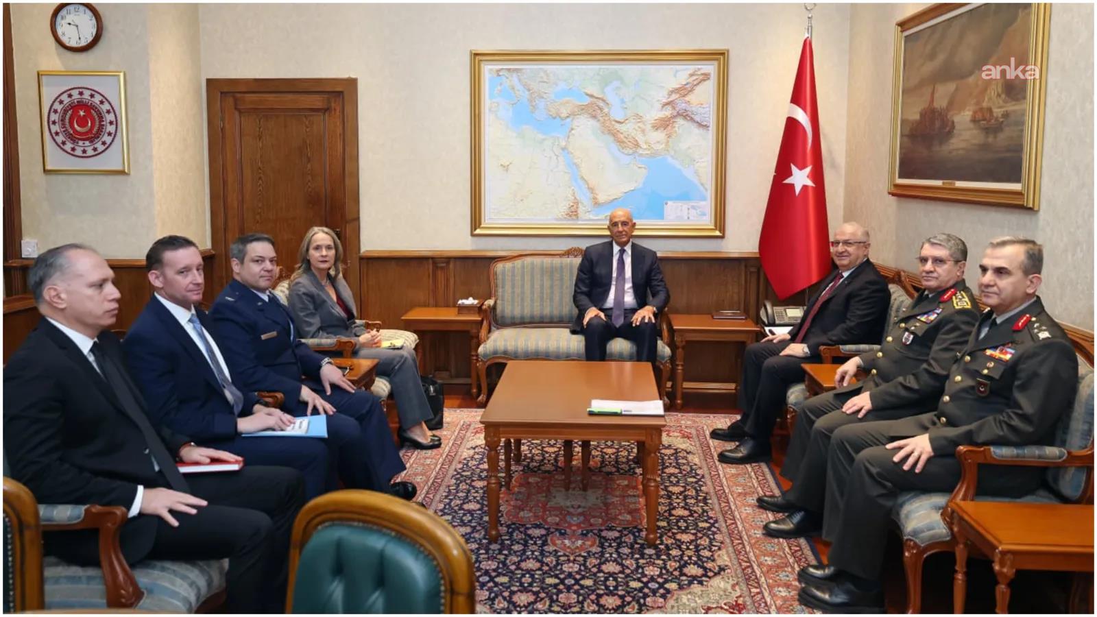 Güler-Barrack görüşmesindeki oturma düzenine tepki... CHP'li Bayraktutan: Tom Barrack hangi sıfatla ev sahibi gibi, Bakanlık makamında oturmaktadır?
