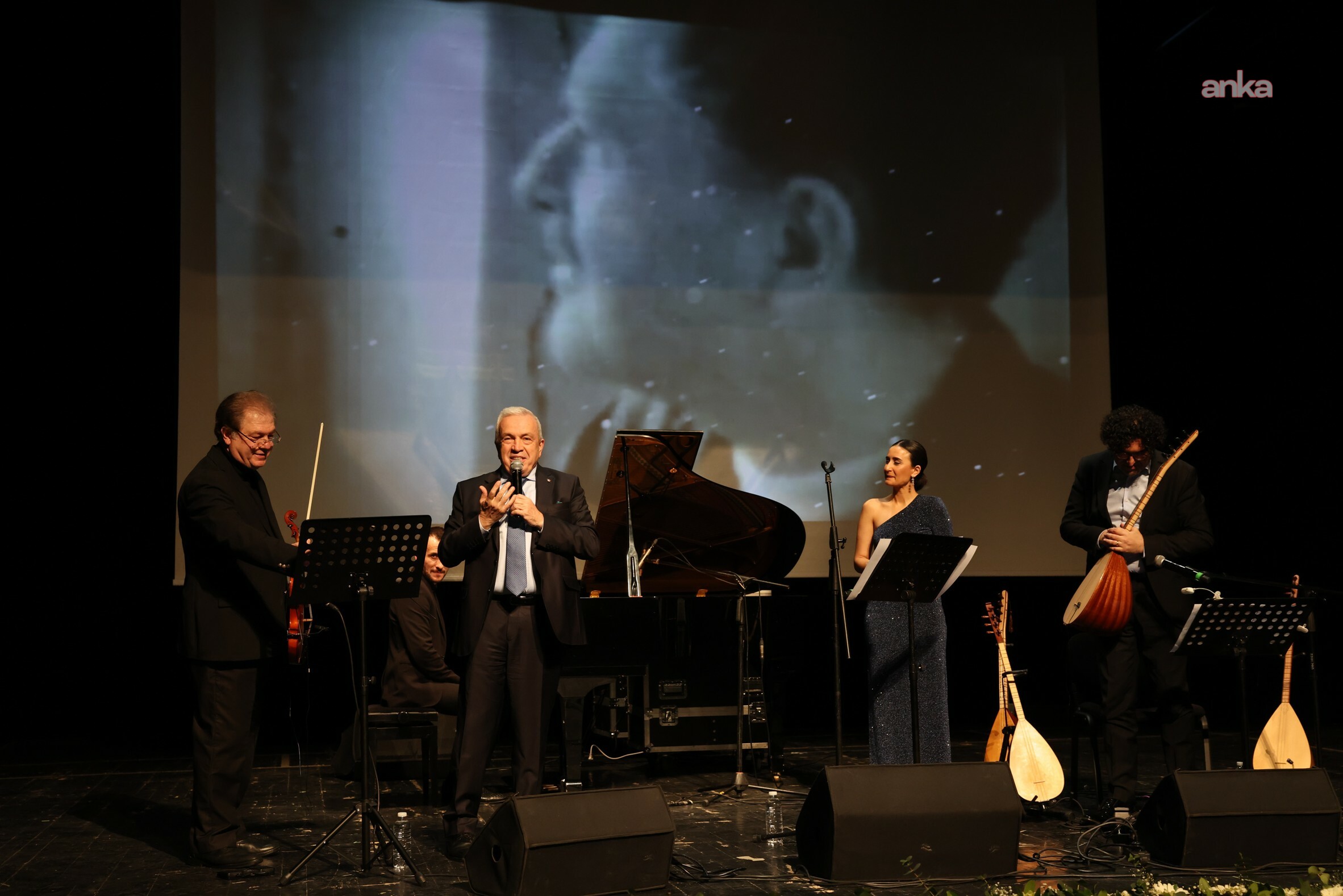 Nilüfer Belediyesi Nâzım Hikmet'i andı