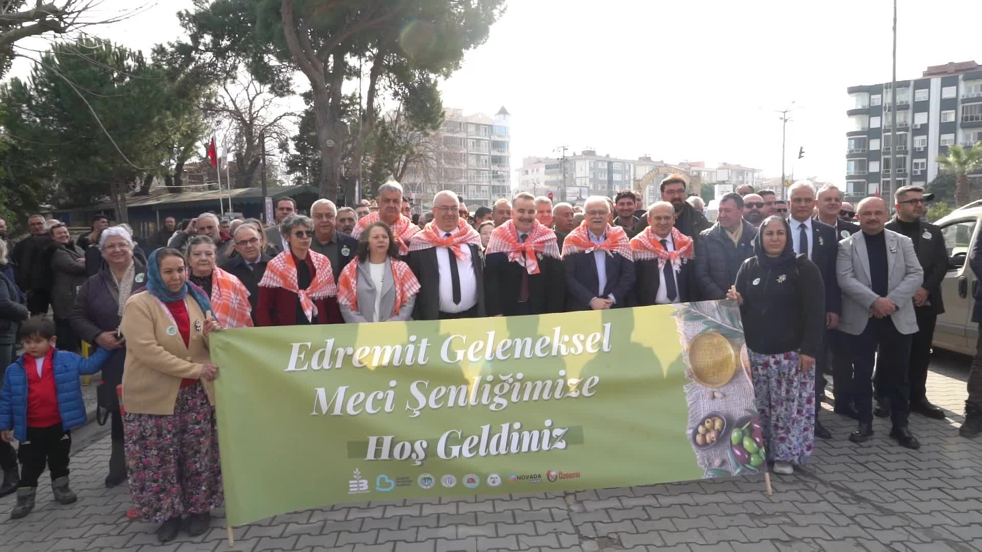 Edremit’te geleneksel Meci Şenliği başladı