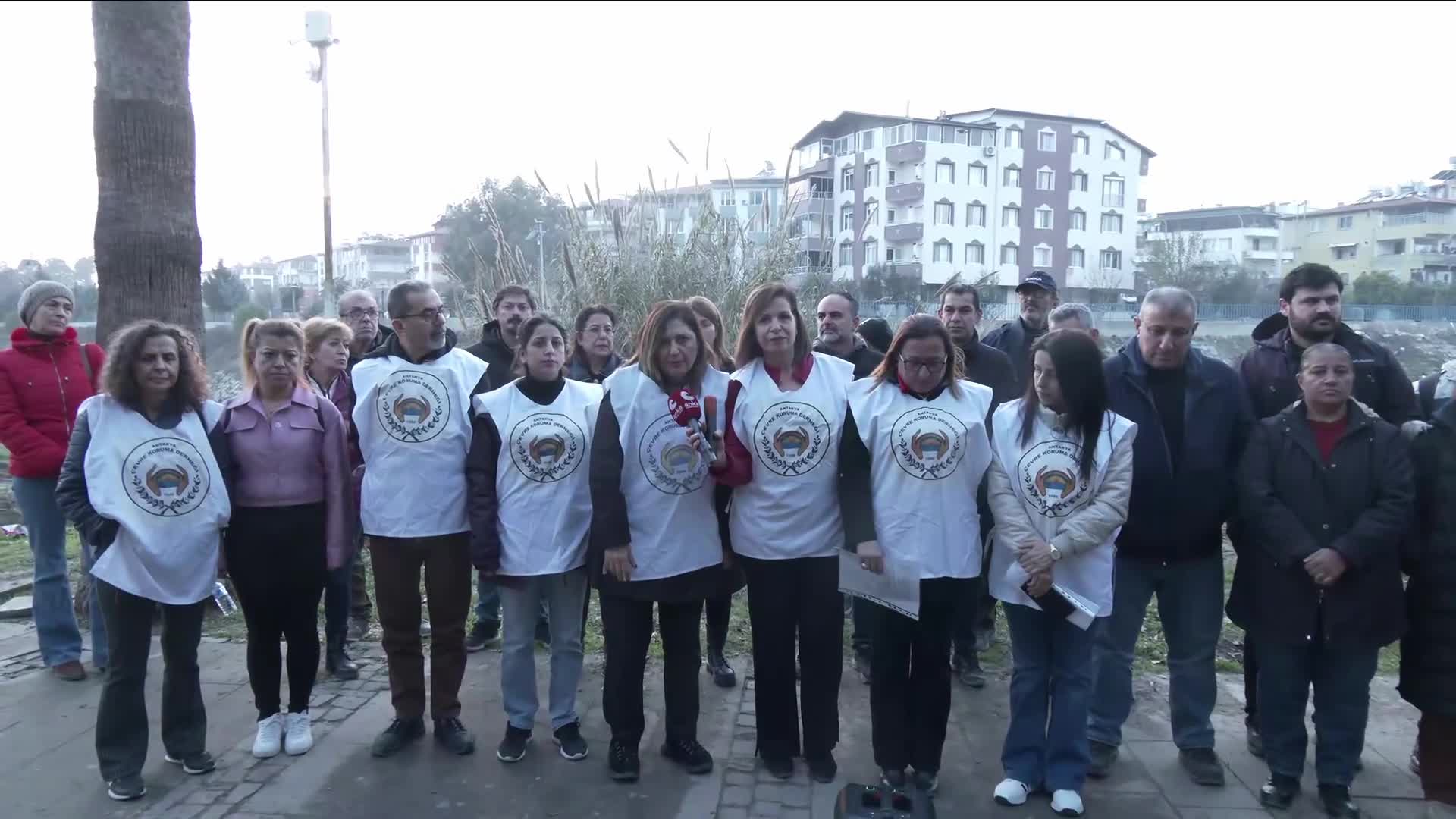 Hatay Sevgi parkındaki ağaç katliamına tepki: Hatay Büyükşehir Belediyesi’ni doğa katliamını durdurmaya davet ediyoruz