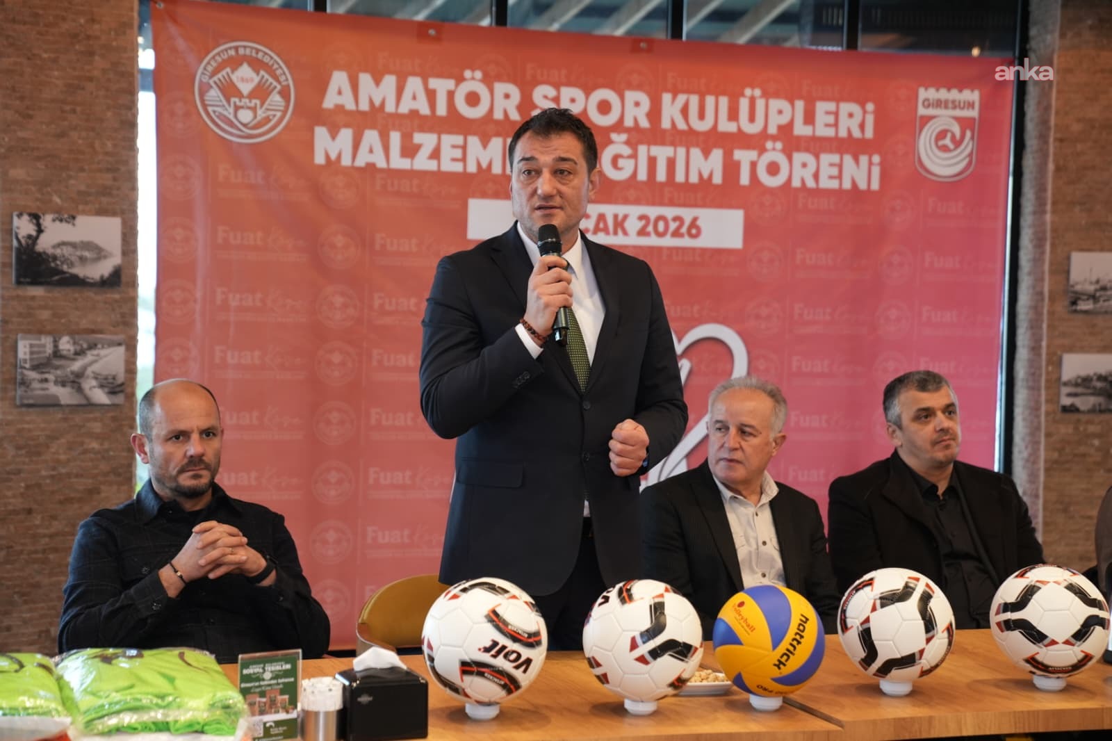 Giresun Belediyesi'nden amatör spor kulüplerine top ve mazot desteği