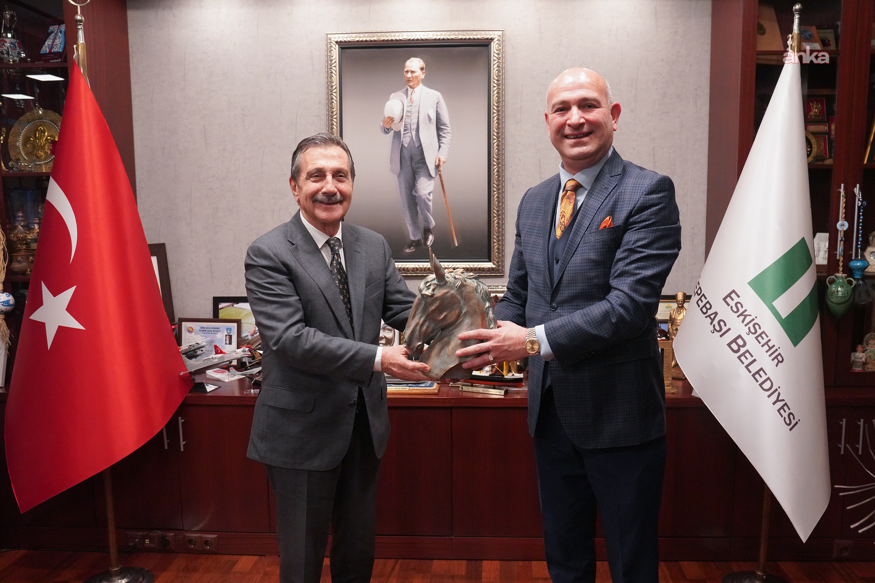 Hacı Bektaş Veli Anadolu Kültür Vakfı'ndan Tepebaşı Belediye Başkanı Ataç'a ziyaret