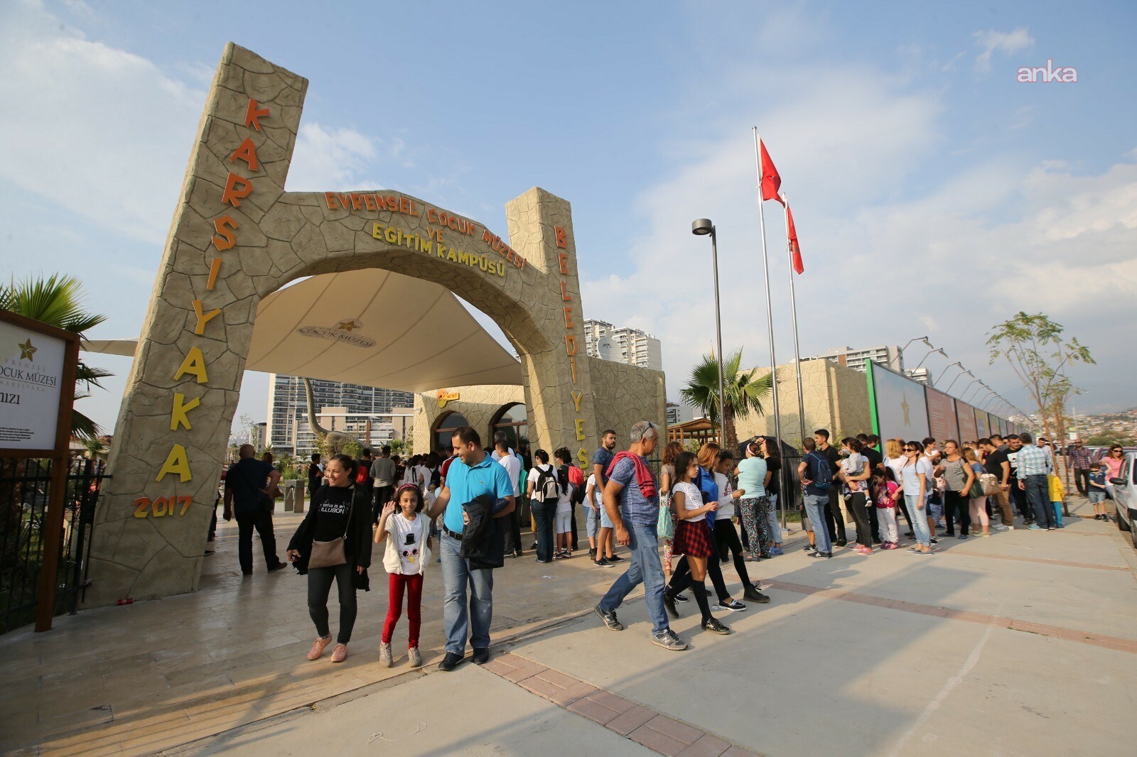 Karşıyaka’nın Evrensel Çocuk Merkezi yarıyıl tatilinde çocukları bekliyor