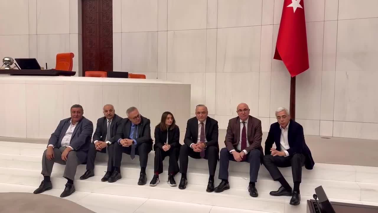 CHP'nin "Meclis'i terk etmeme" eylemi 11'inci gününde: "Emekliyi mağdur eden Erdoğan'dır"