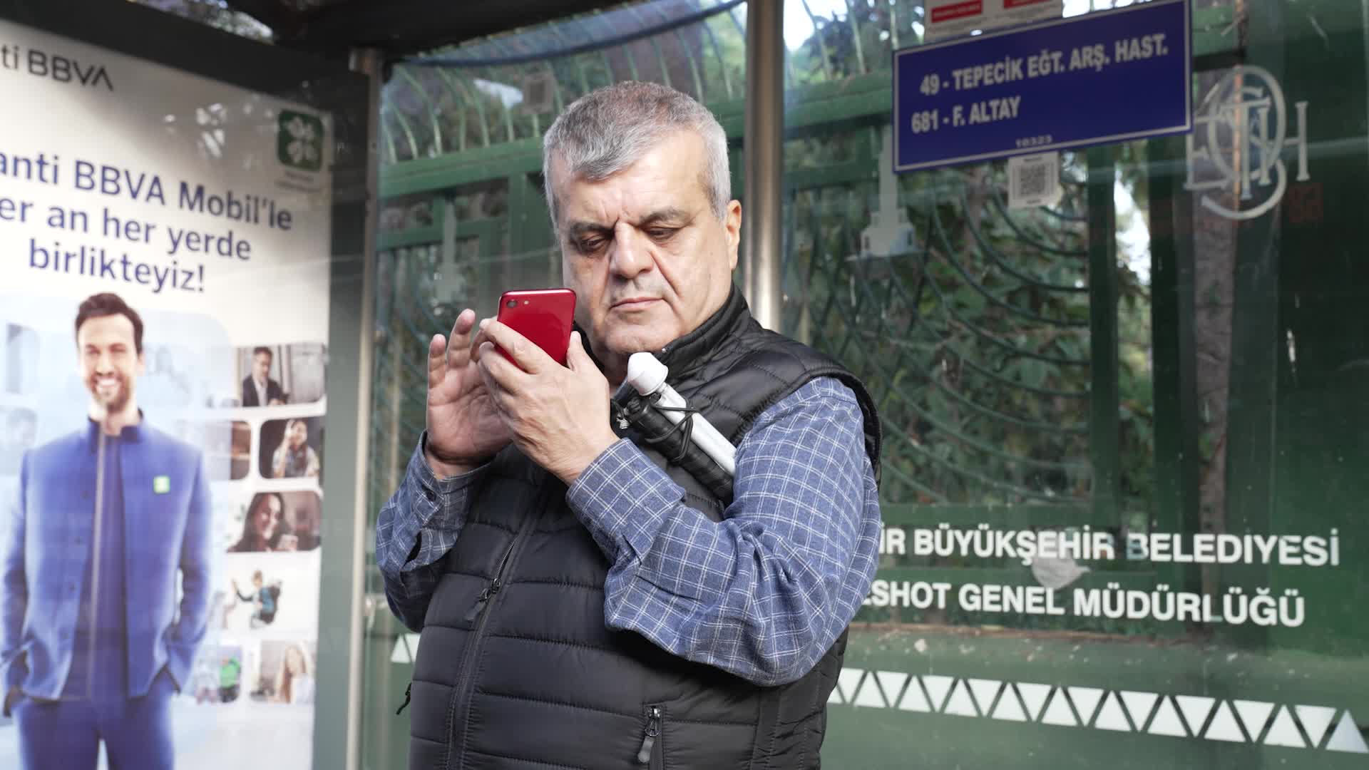 İzmir'de “Duraktayım” ile engeller kalkıyor