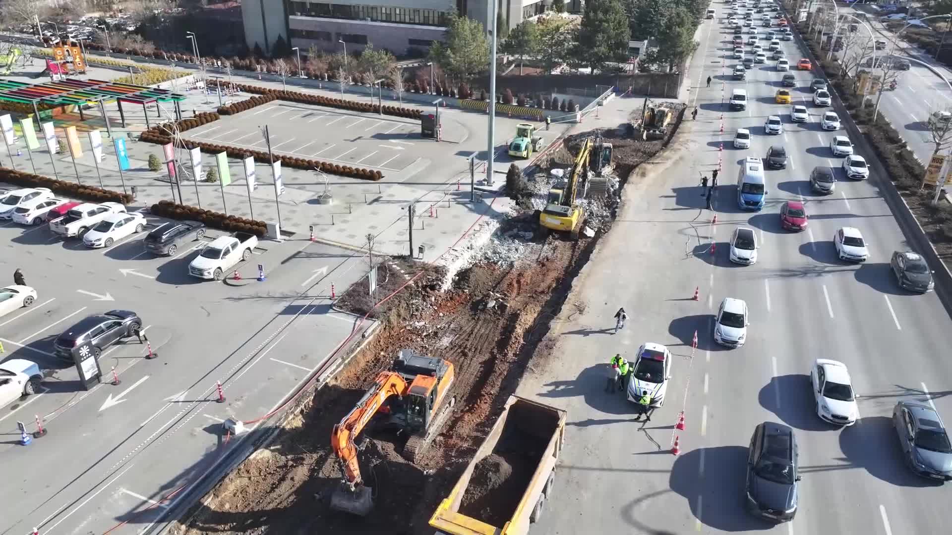 ABB UKOME, AVM'lerin çevresindeki araç trafiğinin azaltılması için yeni kararlar aldı