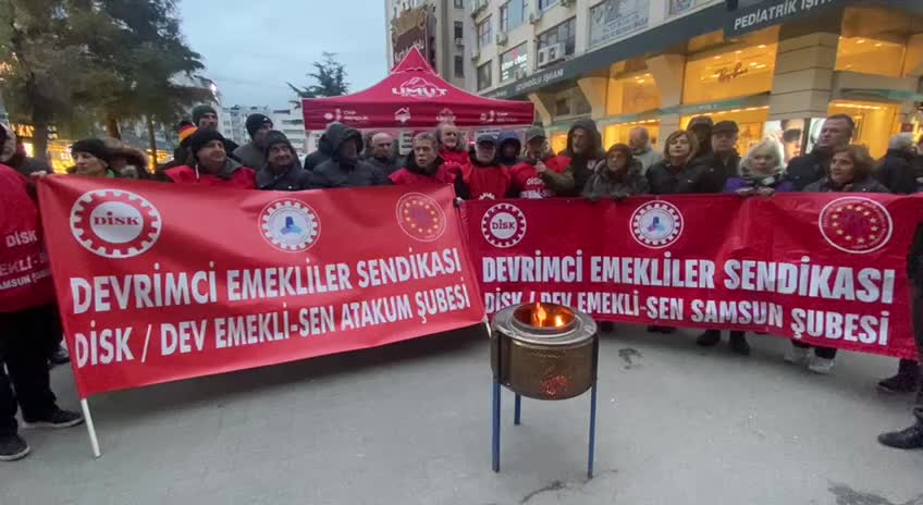 Devrimci Emekliler Sendikası üyeleri Samsun'da eylem yaptı: "İnsanca yaşamaya yetecek bir emekli maaşı istiyoruz"