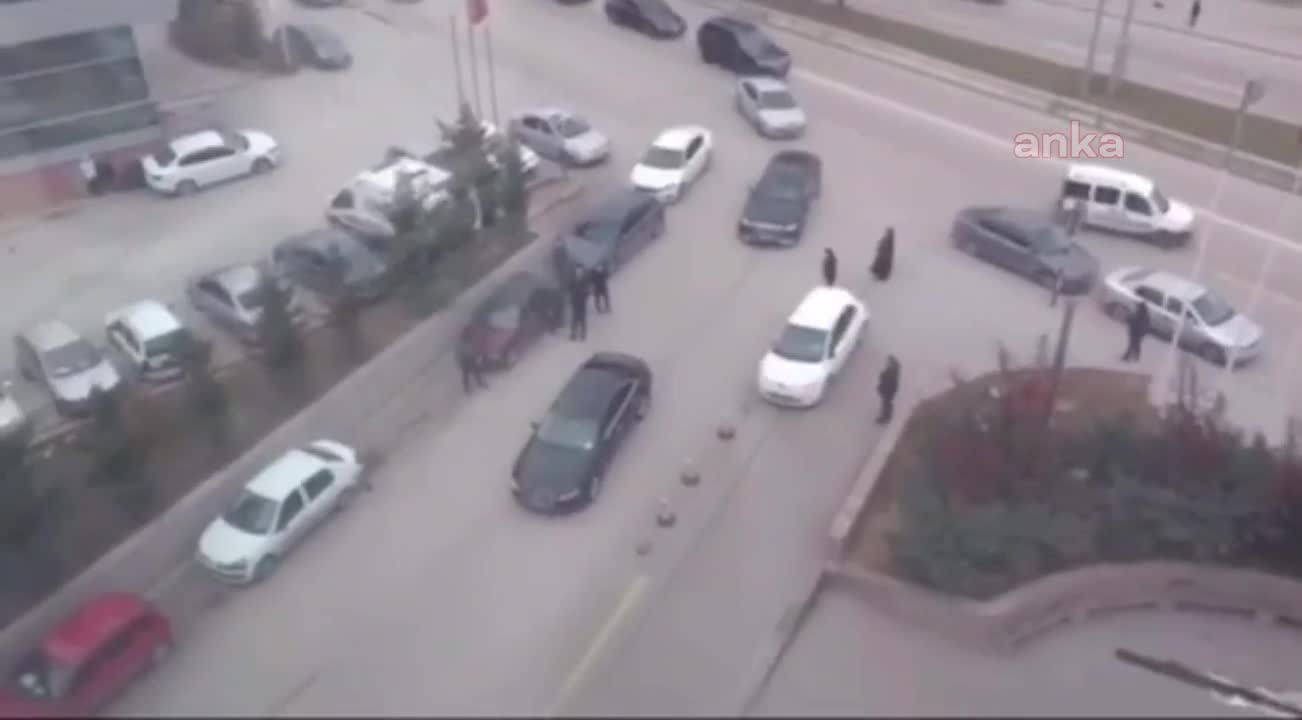 VALİLİKTEN ÇAKICI’NIN KONVOYUNDAKİ ÇAKARLI ARAÇLA İLGİLİ AÇIKLAMA: CEZA KESİLDİ