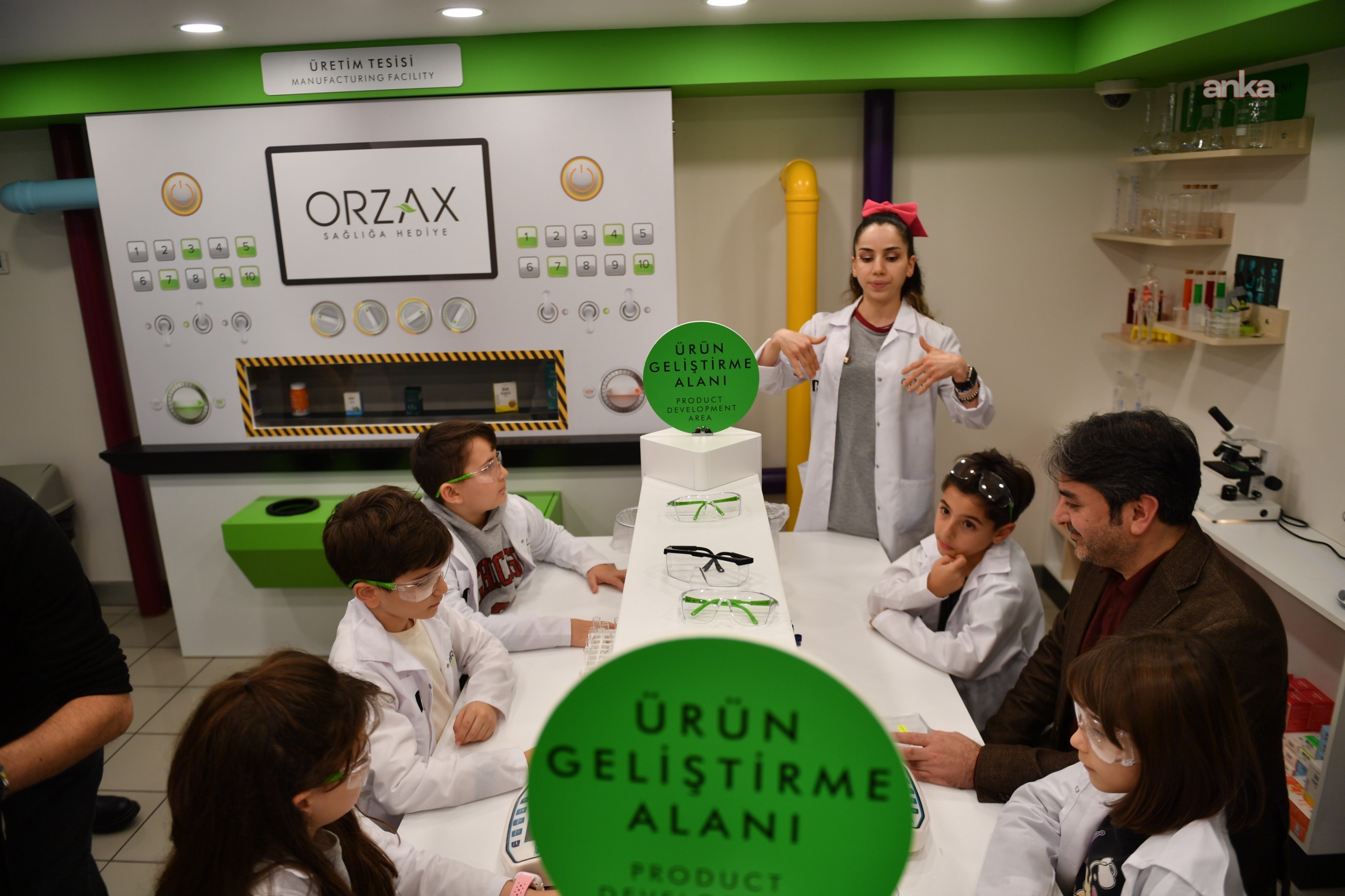 Orzax “Deney’imli Çocuklar” projesiyle 15 bin çocuğu bilimle tanıştırdı