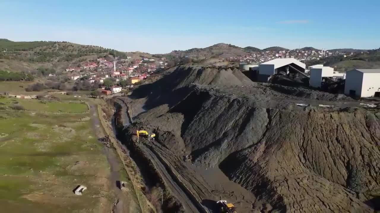 CHP'Lİ ÖZTUNÇ: DENETİMSİZLİK SULARIMIZI ZEHİRLİYOR