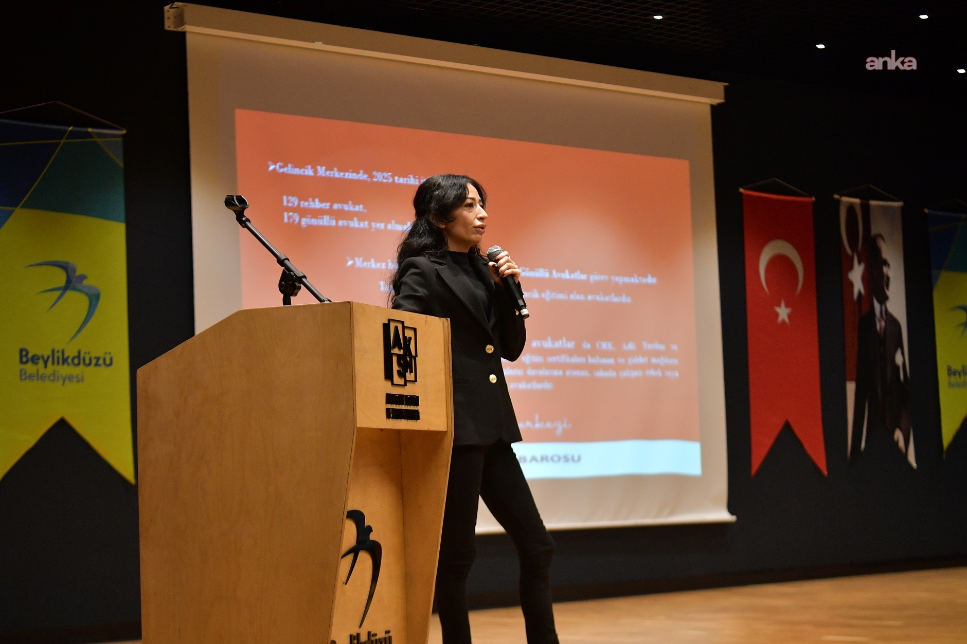 Beylikdüzü’nde “Şiddetle Mücadelede Yerel Yönetimlerin Rolü” masaya yatırıldı