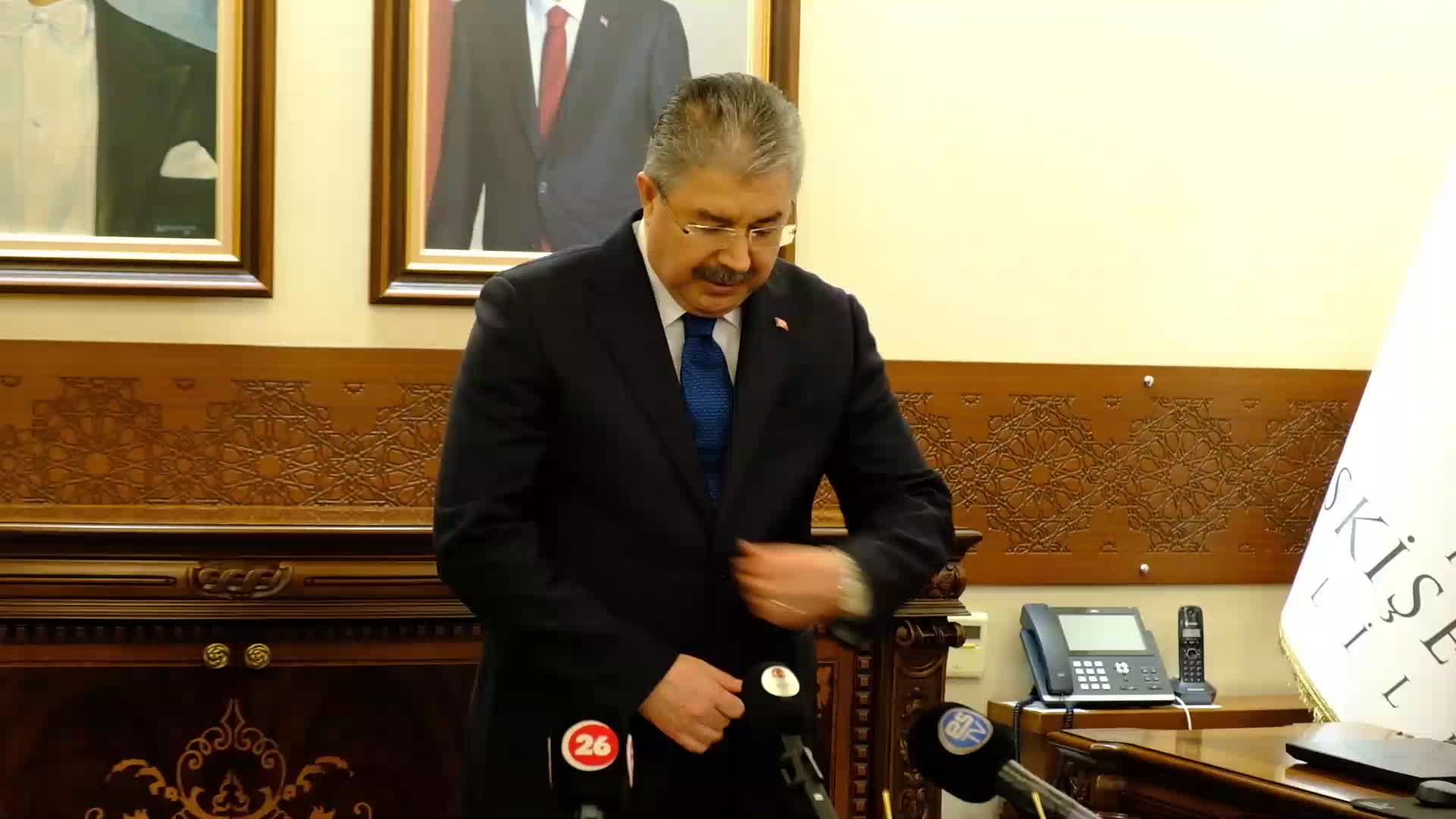 Eskişehir Valisi Erdinç Yılmaz görevine başladı: "Her zaman kapımız açık olacak"