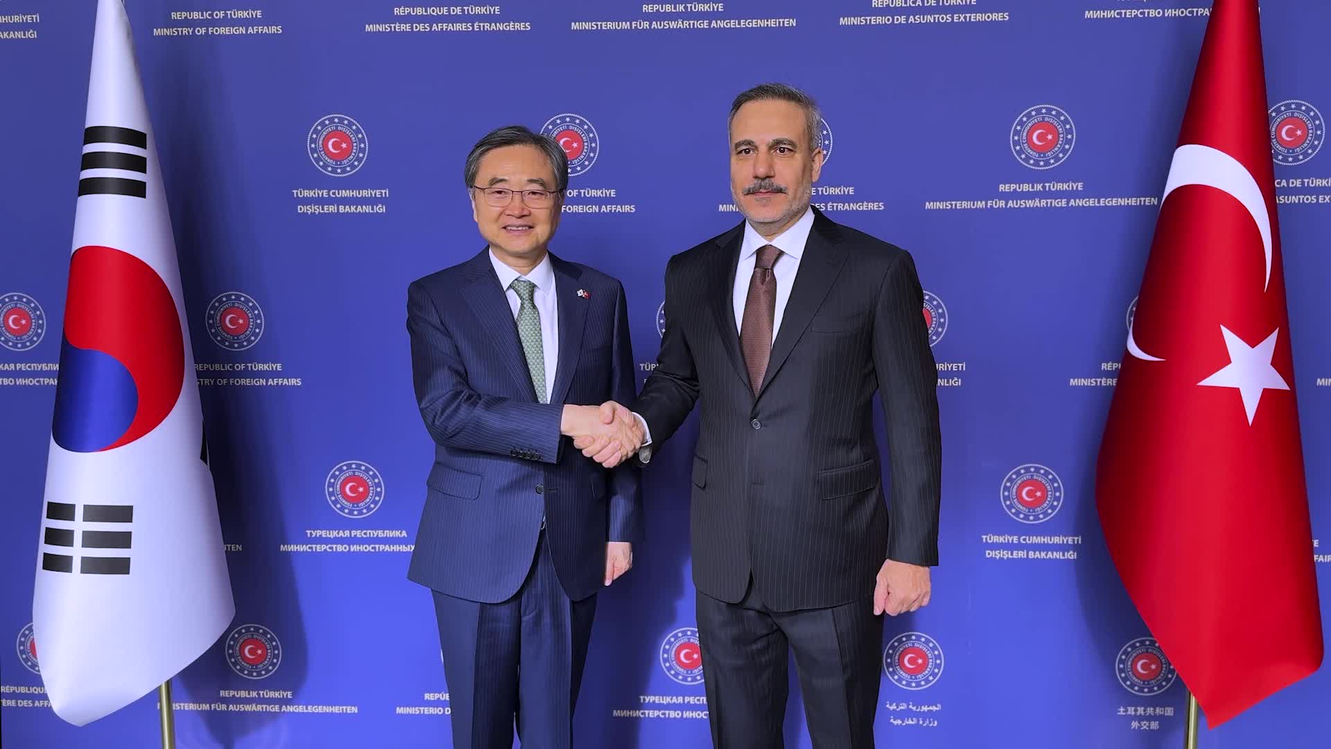 Dışişleri Bakanı Fidan, Güney Koreli mevkidaşı Hyun ile bir araya geldi
