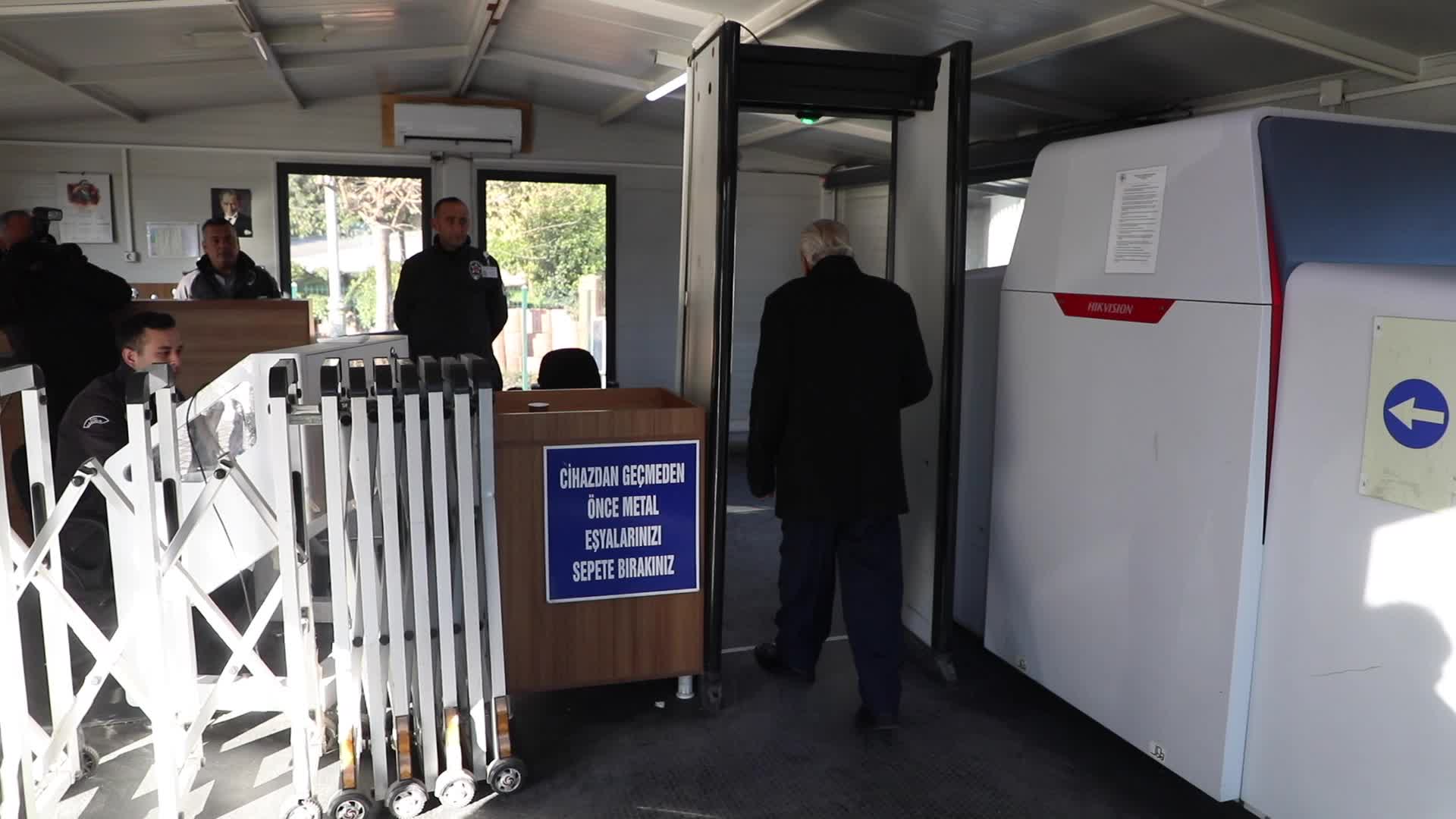 Muğla Büyükşehir Belediyesi, otogarlarda 2 bin 520 kesici alet ele geçirdi