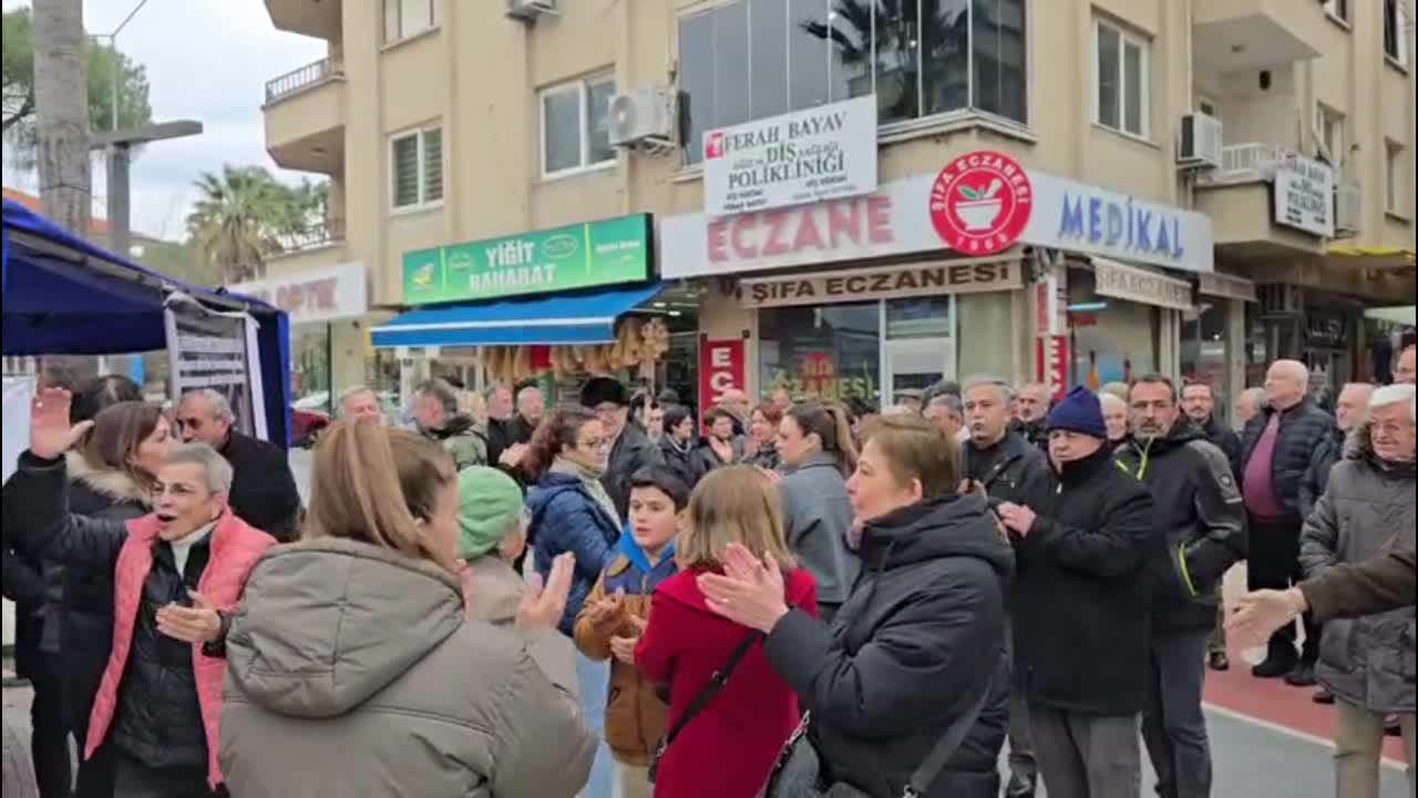 CHP'den emeklilerin Nazilli'deki eylemine destek... CHP Nazilli İlçe Başkanı Ökmen: "Bu düzen AK Parti’nin kara düzenidir"