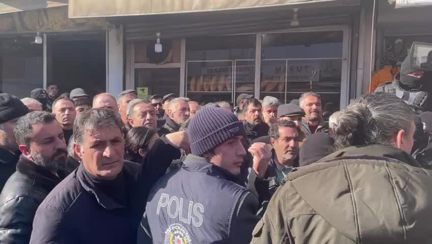 Iğdır'daki Suriye protestolarında 3 polis yaralandı, 48 kişi gözaltına alındı