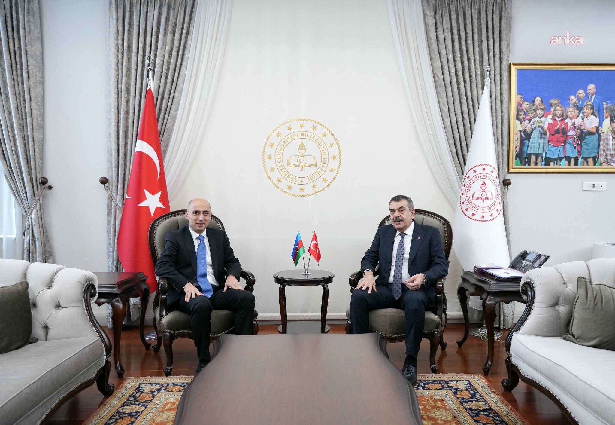 Bakan Tekin, Azerbaycan Bilim ve Eğitim Bakanı Amrullayev ile biraraya geldi