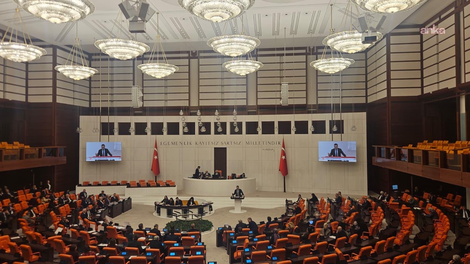 TBMM Genel Kurulu... En düşük emekli aylığını 20 bin liraya çıkaran yedinci maddenin de yer aldığı kanun teklifinin birinci bölümü kabul edildi