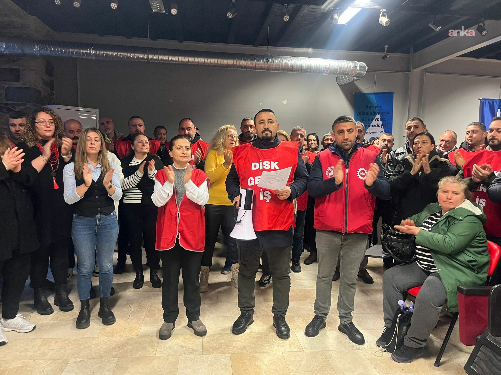 DİSK Genel-İş’ten Vakıflar Genel Müdürlüğü’ne ‘Meslek Fabrikası’ tepkisi: “Halkın olanı, halktan alamazsınız”