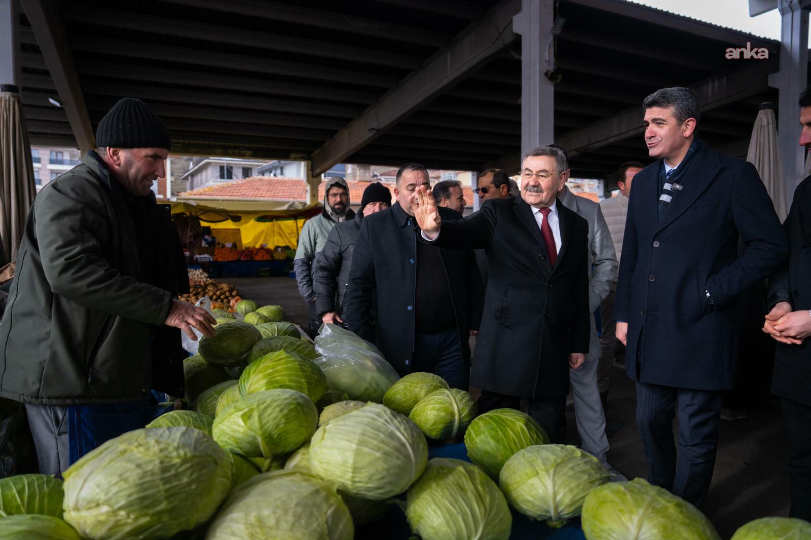 Gölbaşı Belediye Başkanı Odabaşı, semt pazarında esnaf ve vatandaş ile buluştu