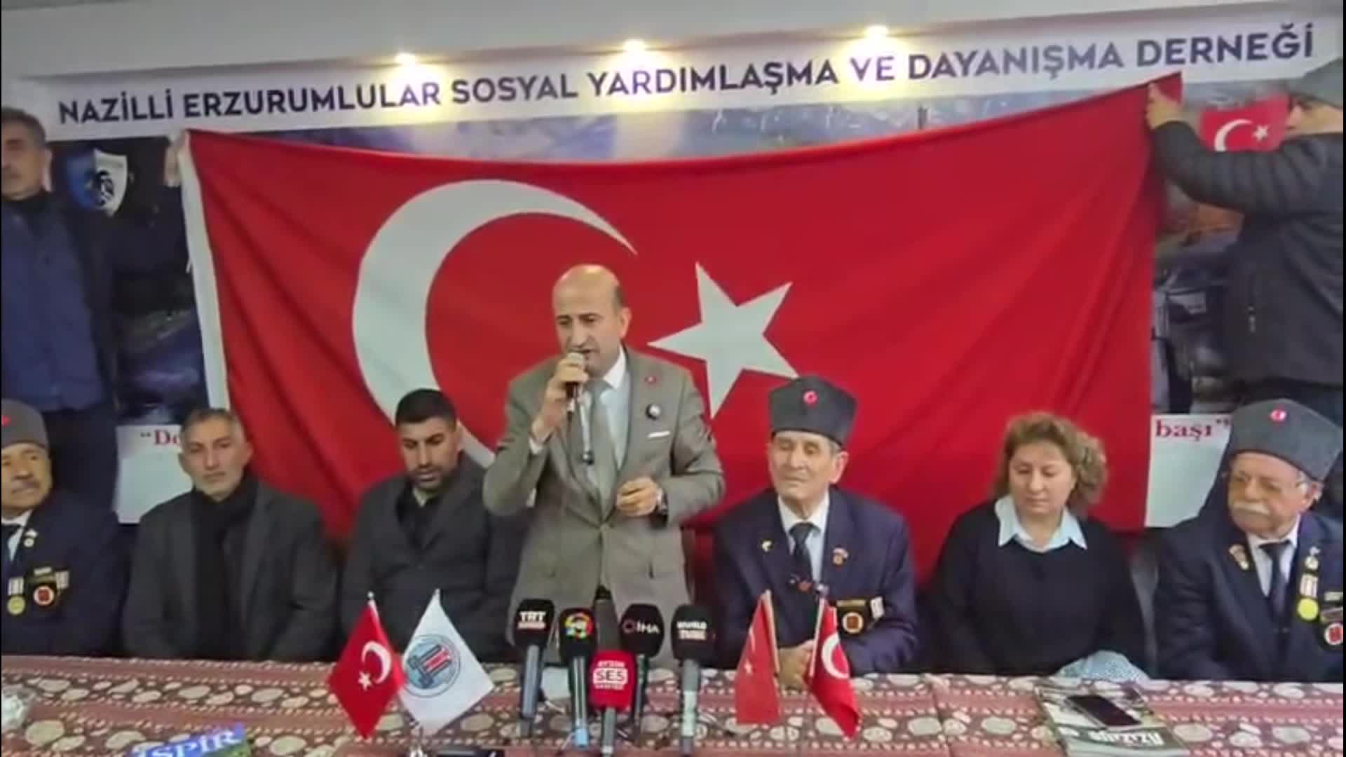 Nazilli’de STK’lardan Türk bayrağına saldırıya tepki: "Çirkin ve kabul edilemez davranışı şiddetle kınıyoruz"