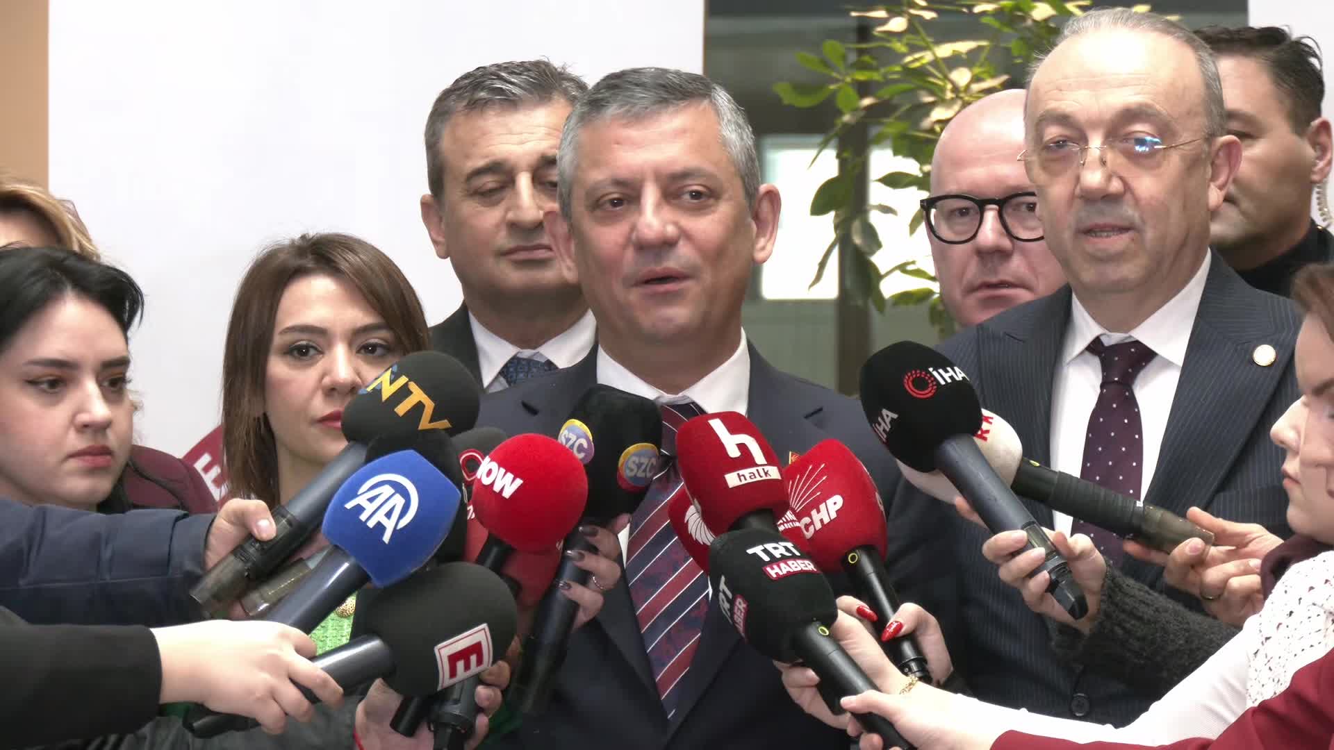 En düşük emekli aylığı düzenlemesi... Özgür Özel: "Yeni önerilerimiz olacak, tüm milletvekillerini Genel Kurul'a bekliyoruz"