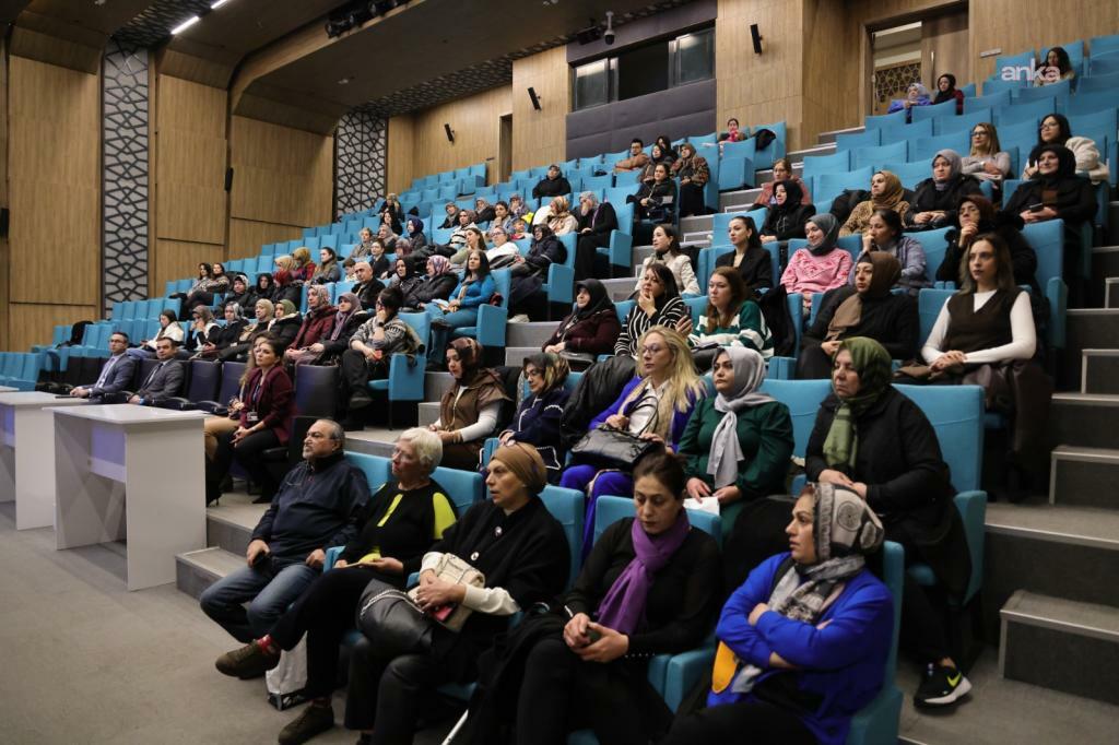 Kütahya’da mikrokredi uygulamaları masaya yatırıldı