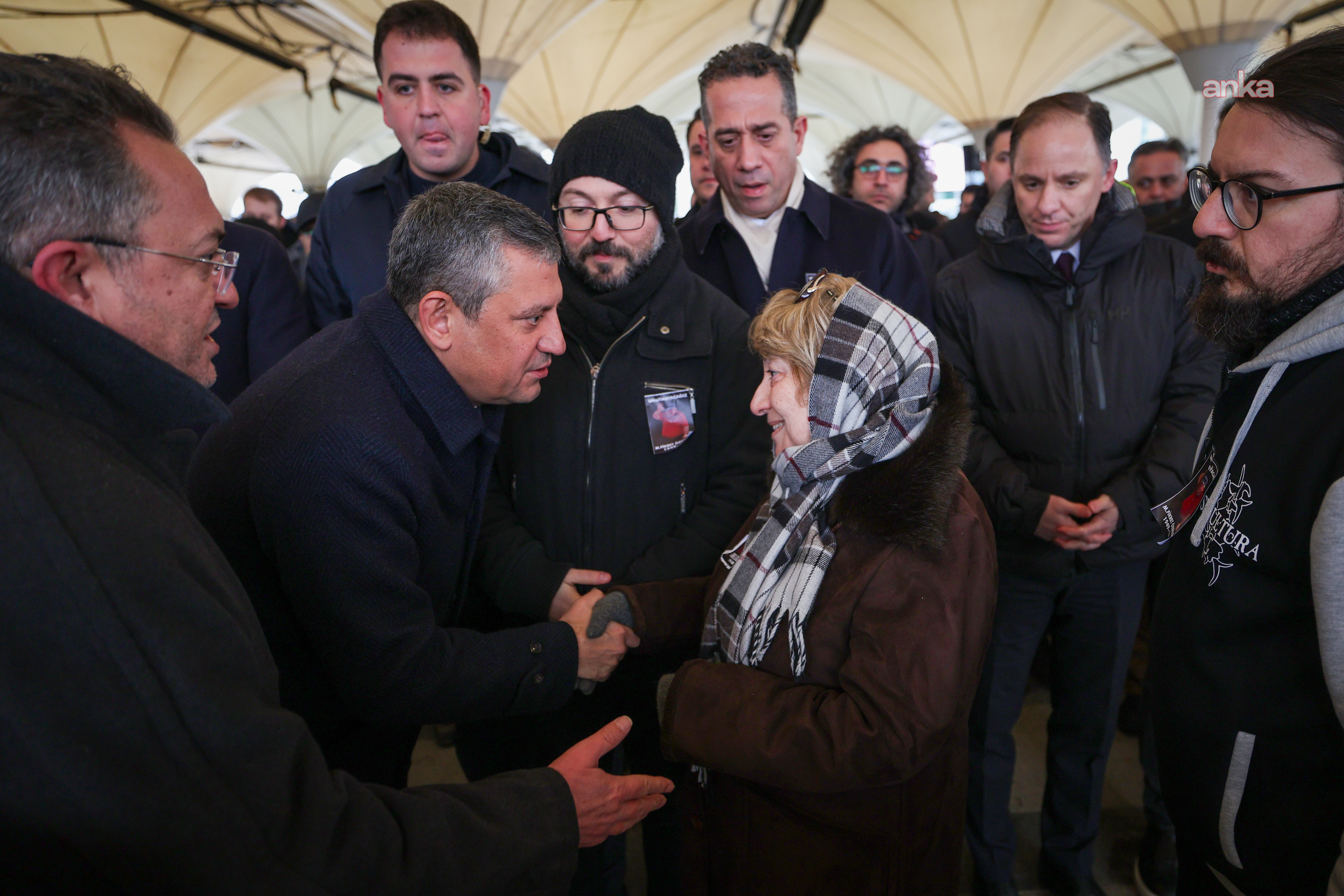 Özgür Özel, Mehmet Fikret Özbilgin’in cenazesine katıldı