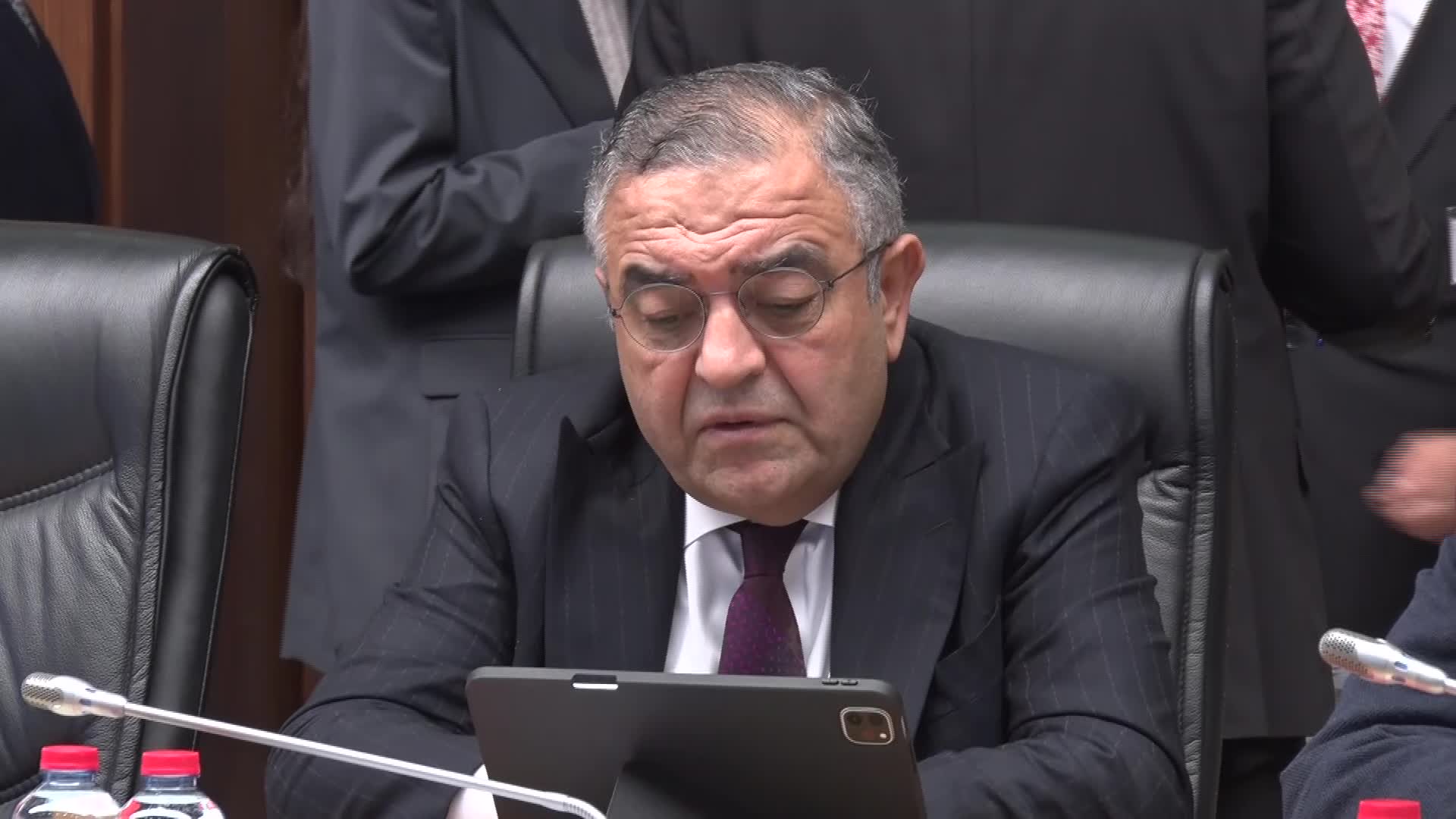 TBMM İnsan Hakları İnceleme Komisyonu... Bakan Kurum'dan DEM Partili Akın'ın "Saray'dan gelen karar" sözlerine tepki: Cumhurbaşkanımız başkomutanımızdır ve talimat almak konusunda herhangi rahatsızlığımız yok