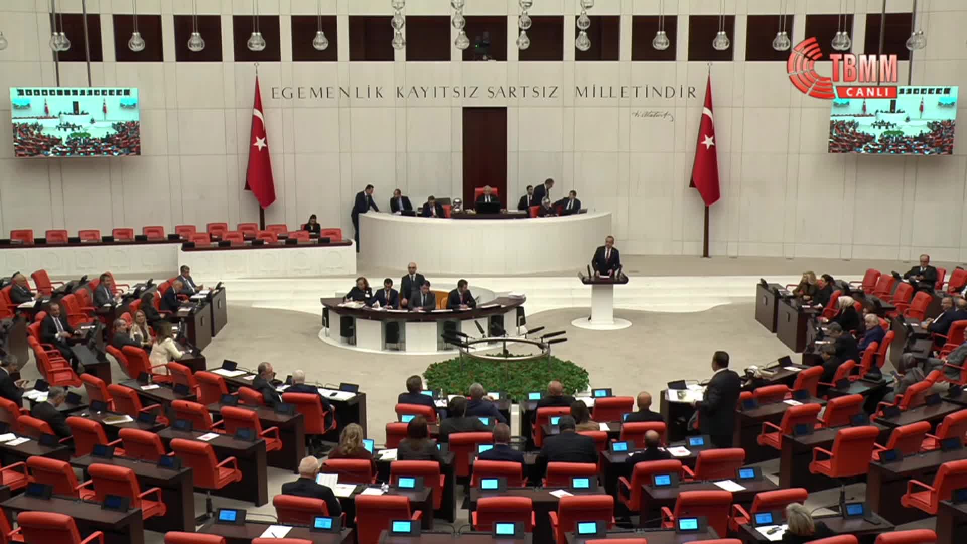 TBMM Genel Kurulu... Murat Emir ile Osman Gökçek arasında "malvarlığı" tartışması: Sen o Beyaz TV'leri, o villaları nereden yaptın?