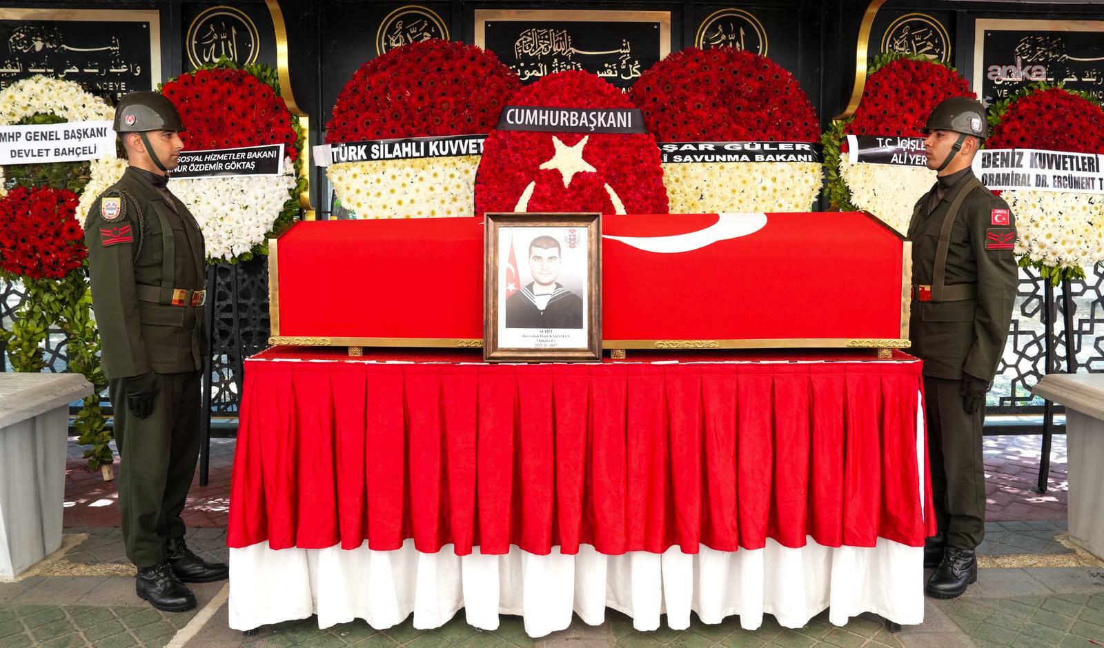 Hatay'da hipertermiden şehit olan erin annesi konuştu: “Oğlum susuzluktan gitti, sorumlular hesap versin, başka Halitler ölmesin”